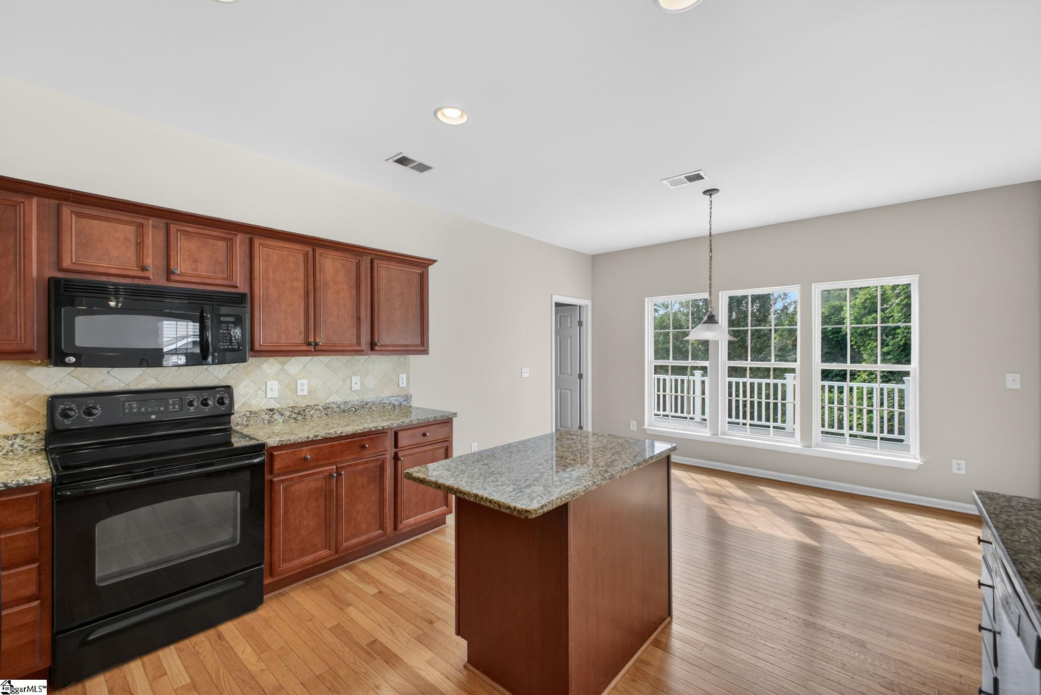 215 Brenleigh Court Simpsonville, SC 29680