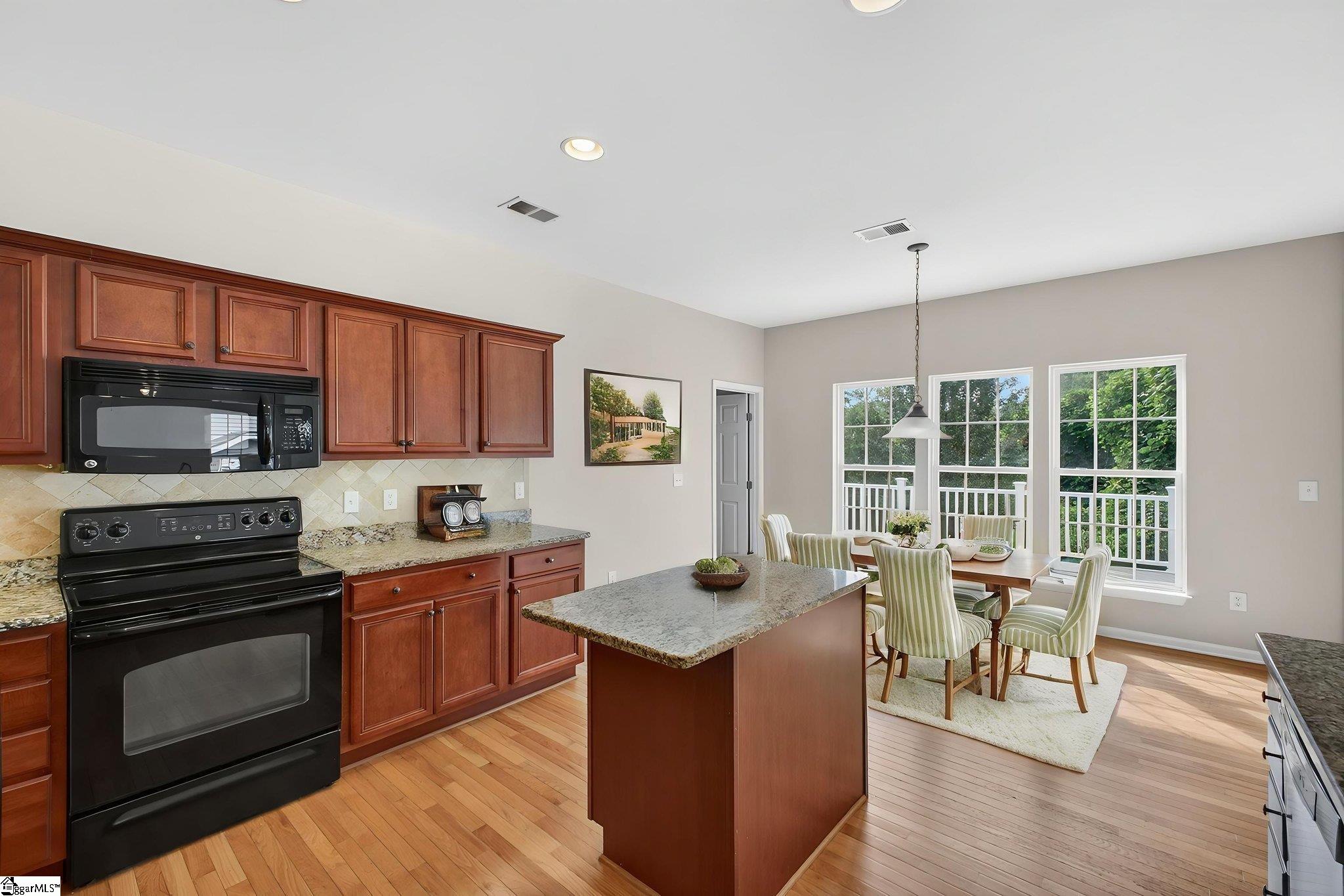 215 Brenleigh Court Simpsonville, SC 29680