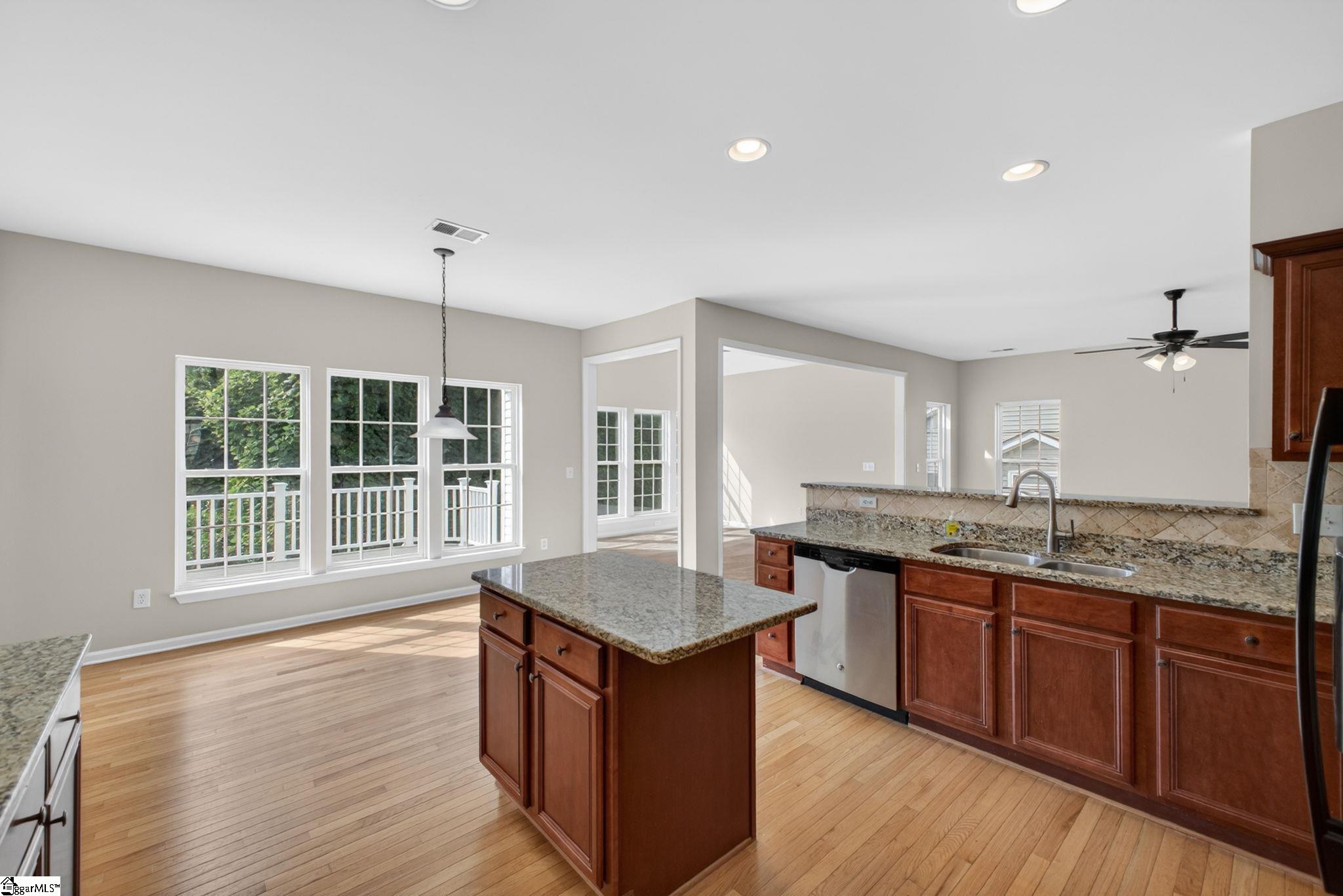 215 Brenleigh Court Simpsonville, SC 29680