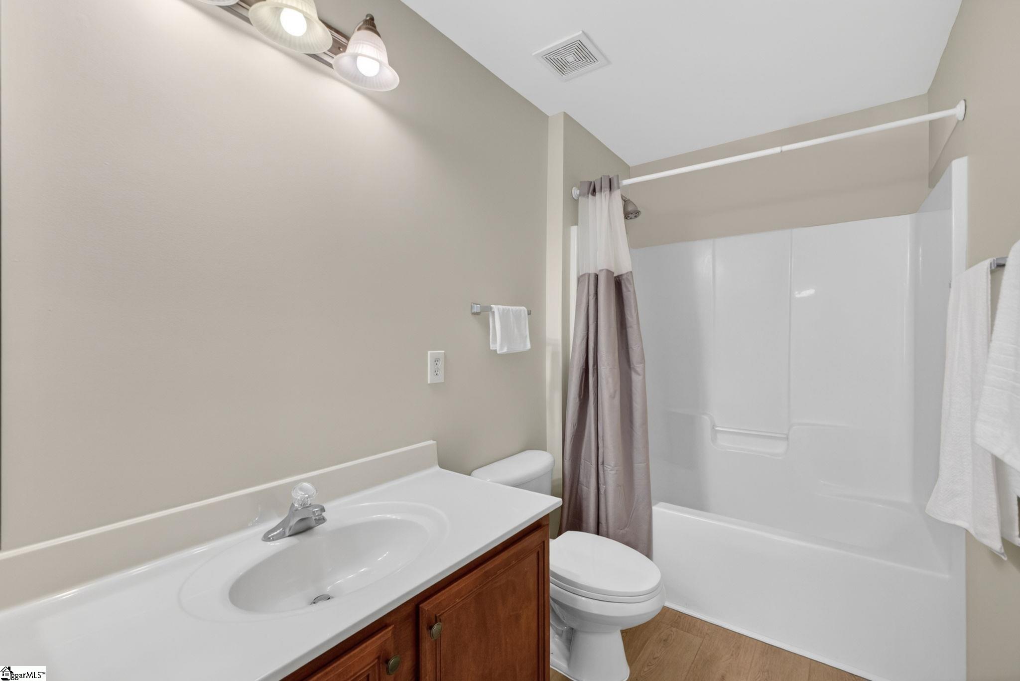 215 Brenleigh Court Simpsonville, SC 29680