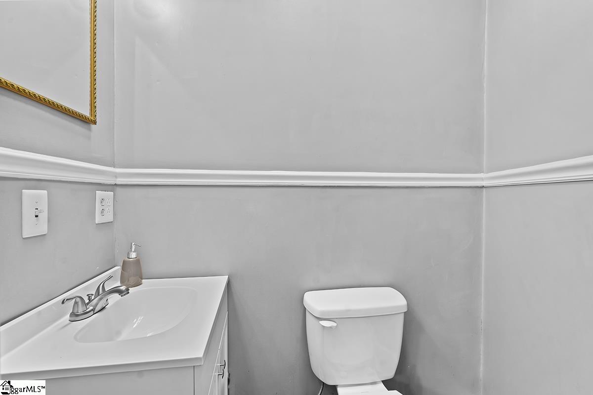 222 Jared Drive Laurens, SC 29360