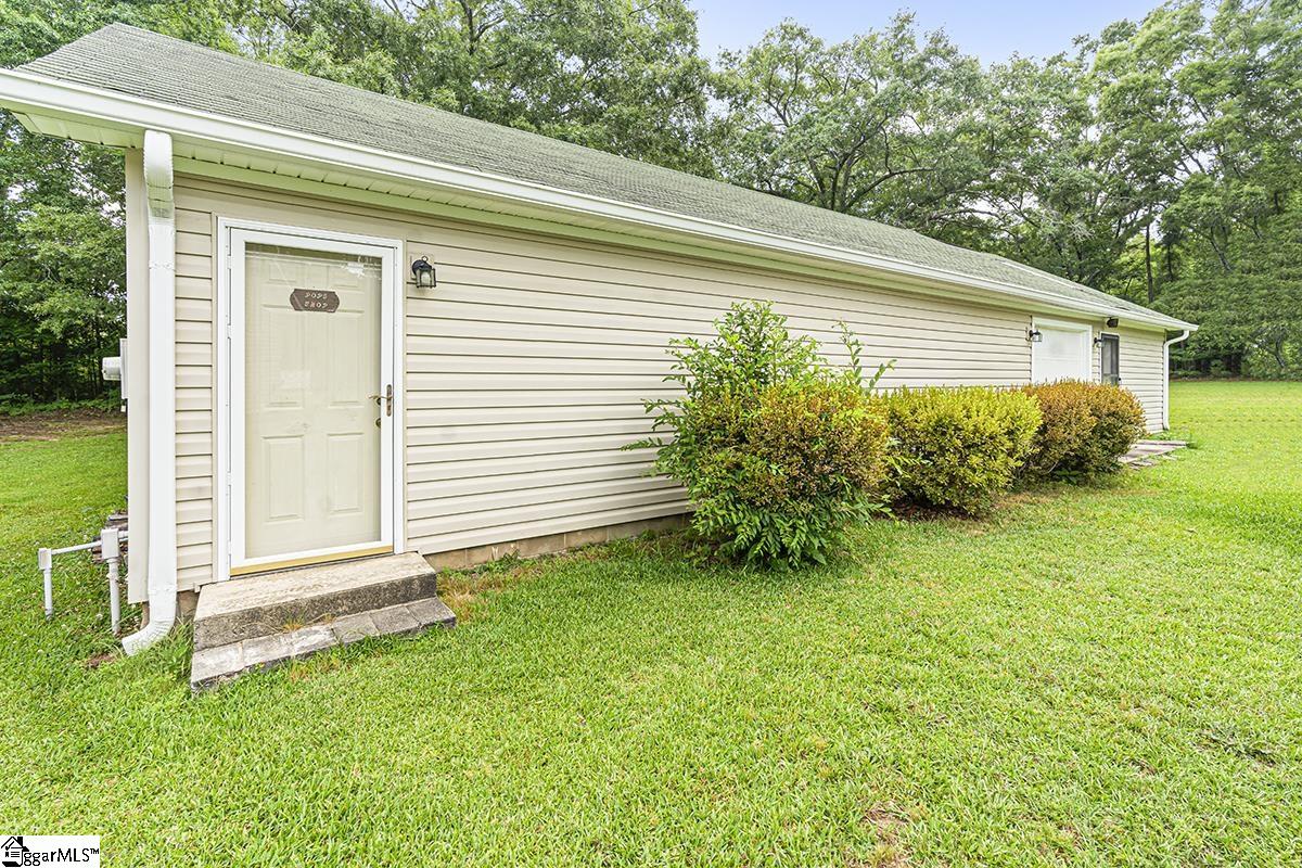 222 Jared Drive Laurens, SC 29360