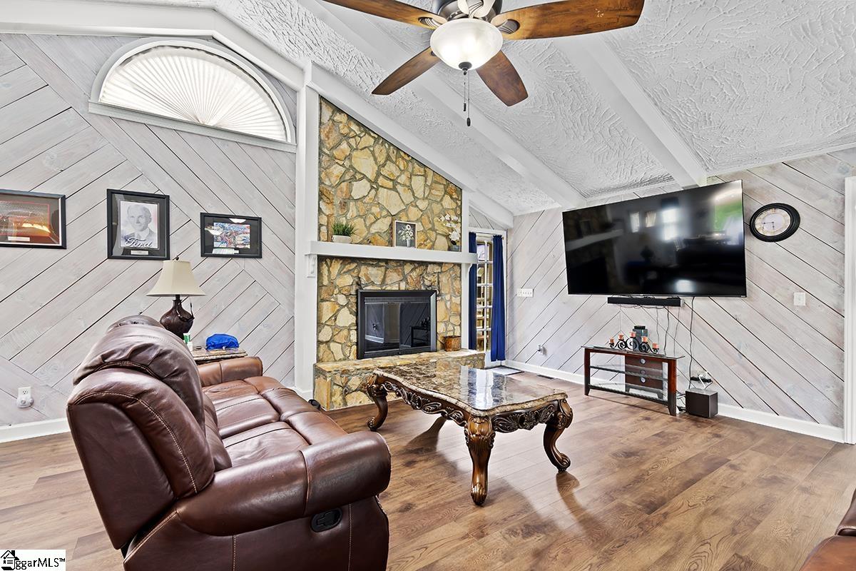 222 Jared Drive Laurens, SC 29360