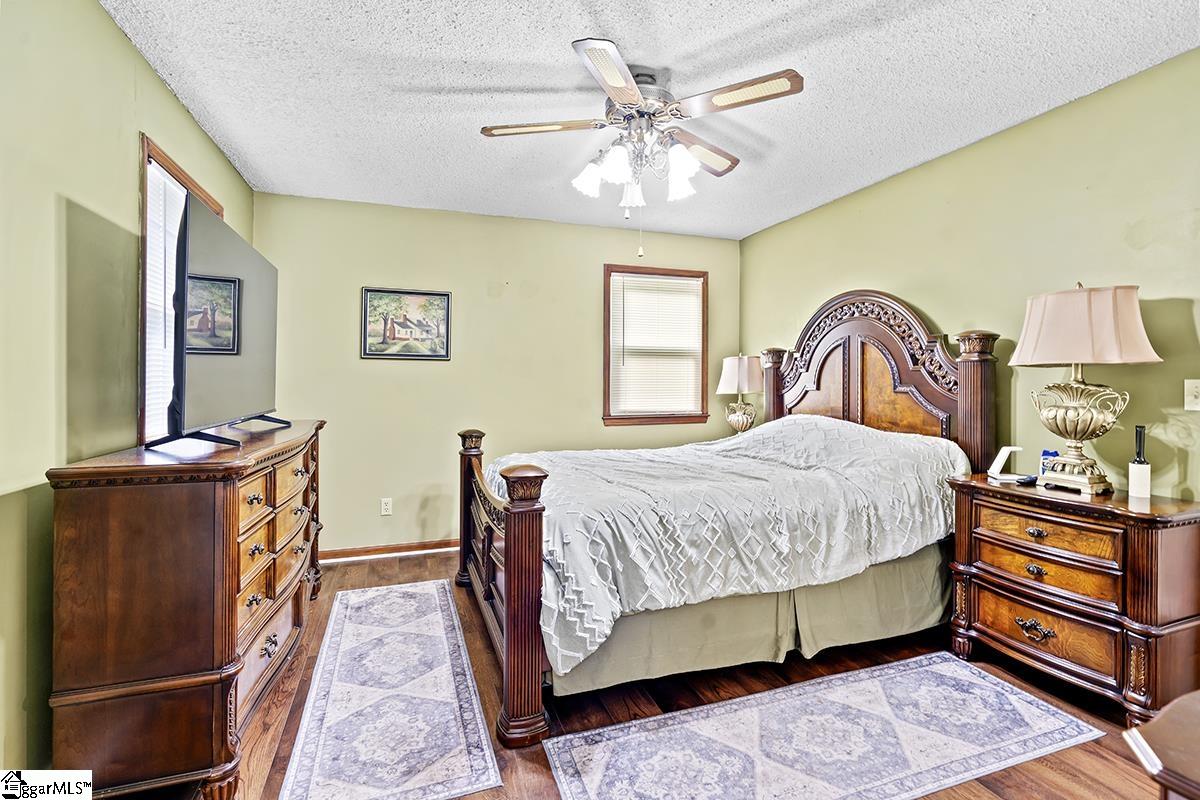 222 Jared Drive Laurens, SC 29360
