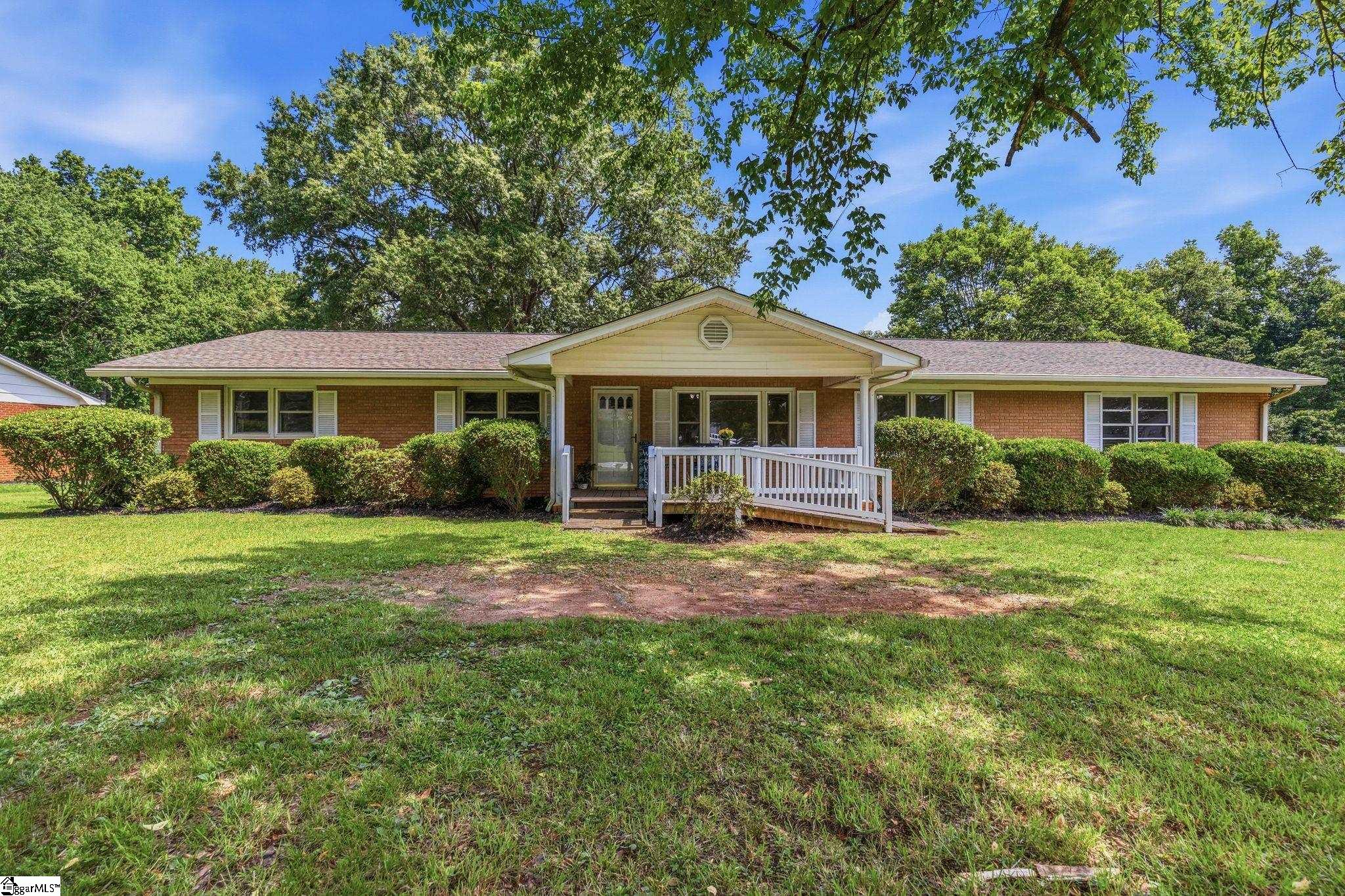 202 Flatwood Road Spartanburg, SC 29303