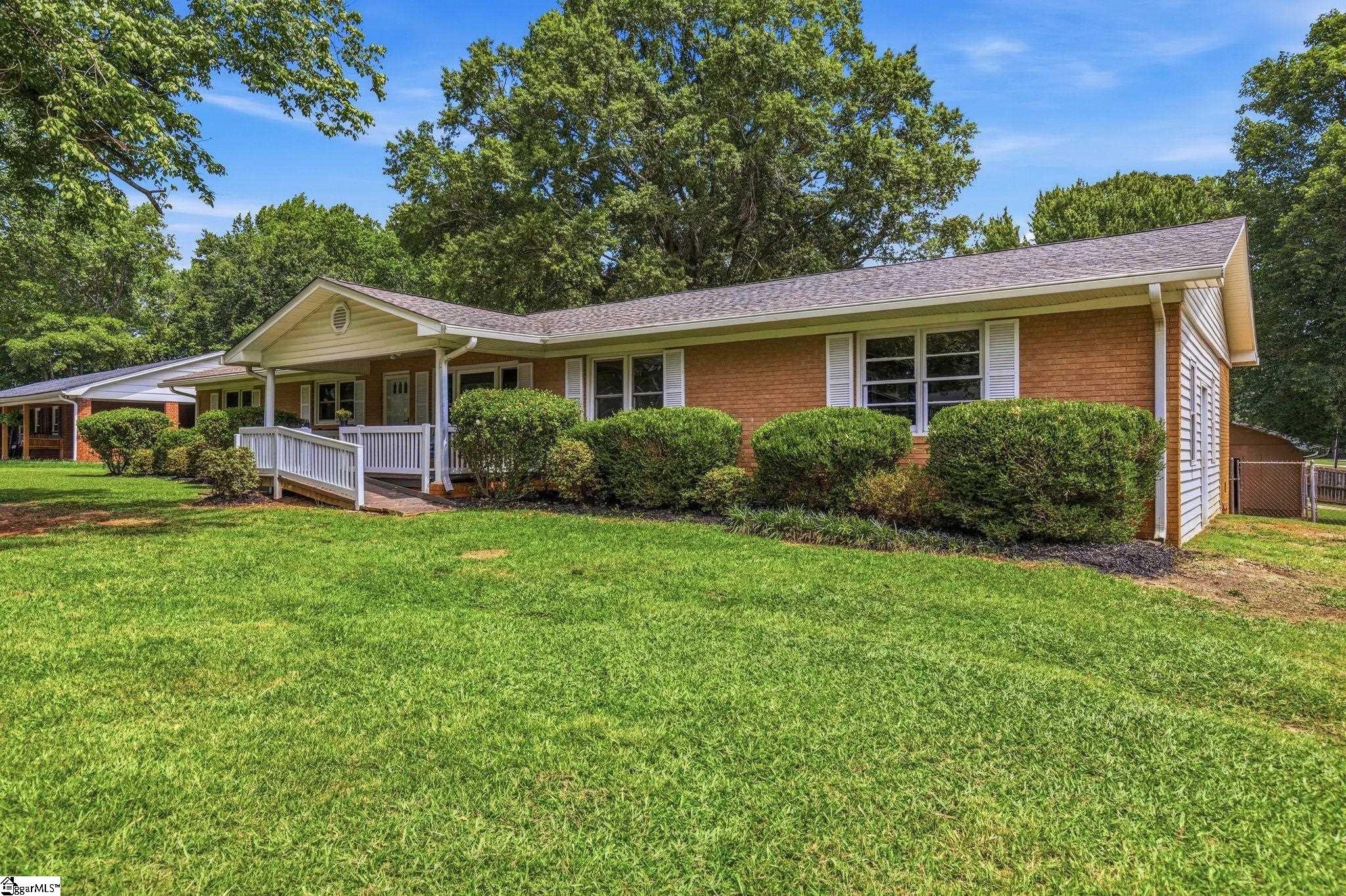 202 Flatwood Road Spartanburg, SC 29303