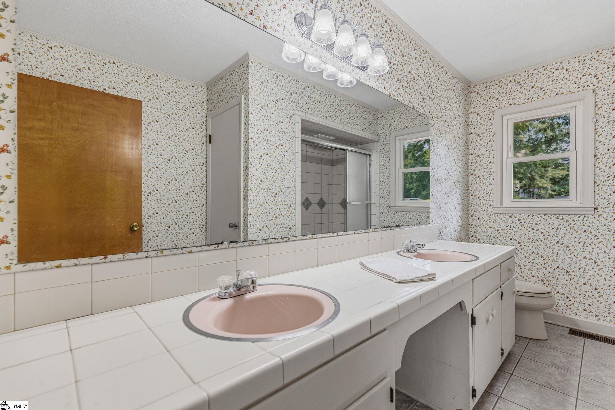 202 Flatwood Road Spartanburg, SC 29303