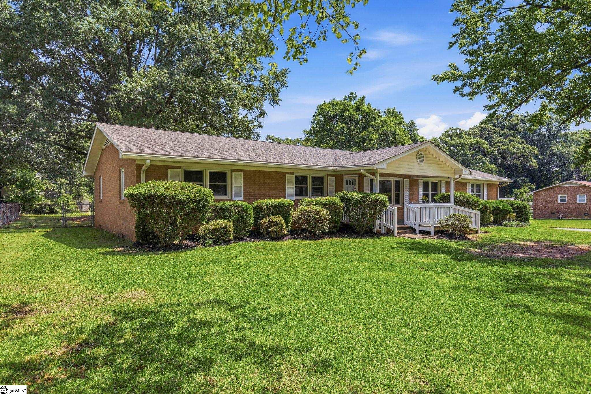202 Flatwood Road Spartanburg, SC 29303