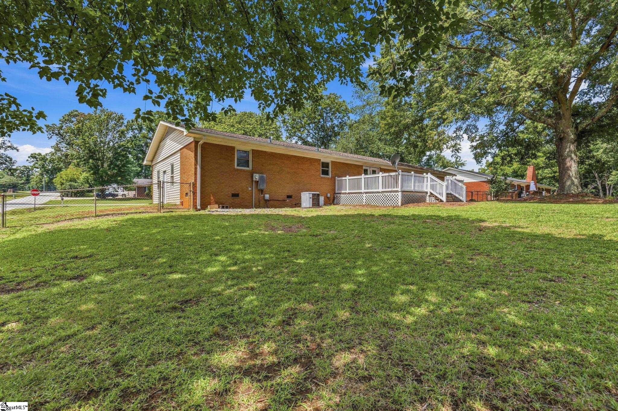 202 Flatwood Road Spartanburg, SC 29303