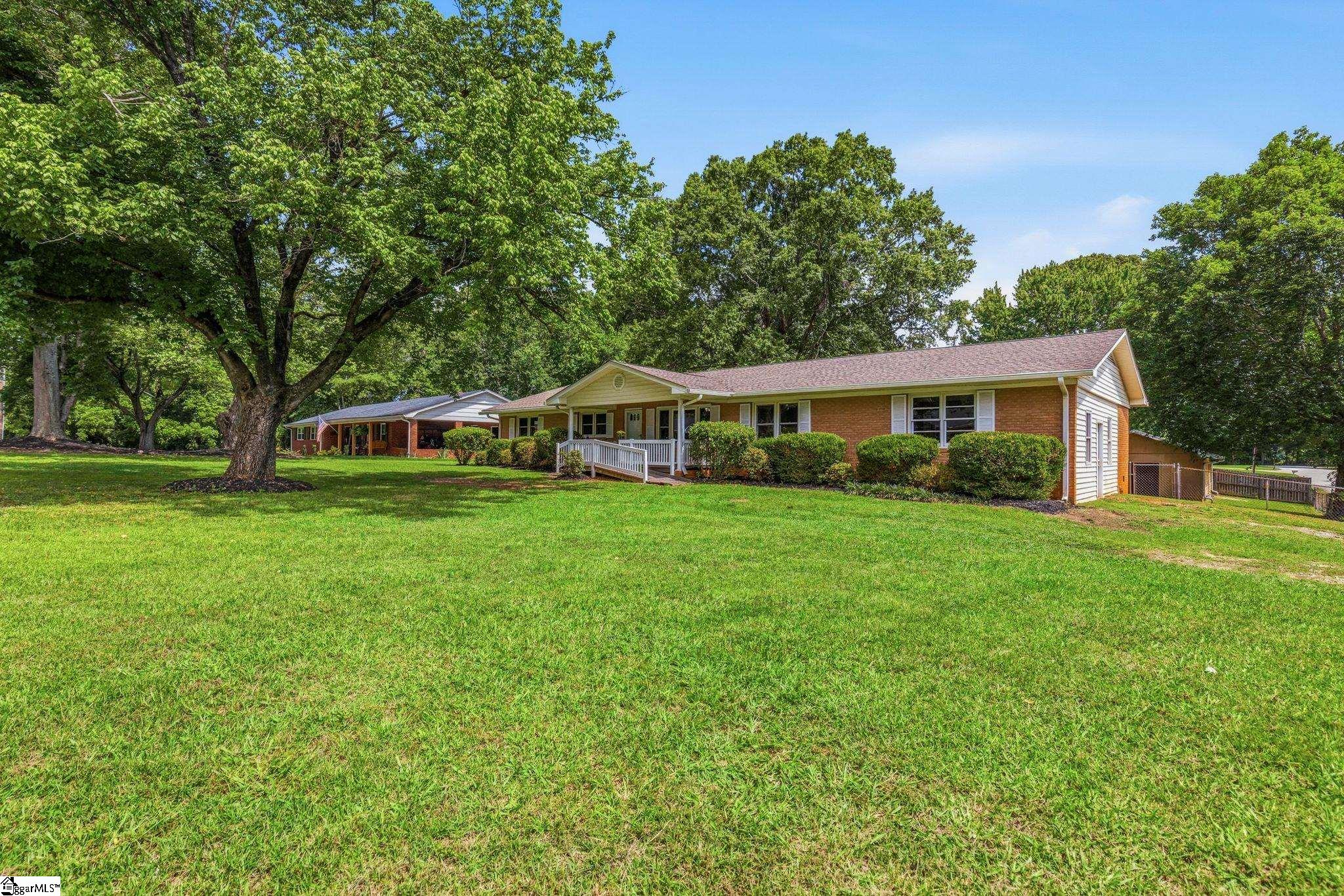 202 Flatwood Road Spartanburg, SC 29303
