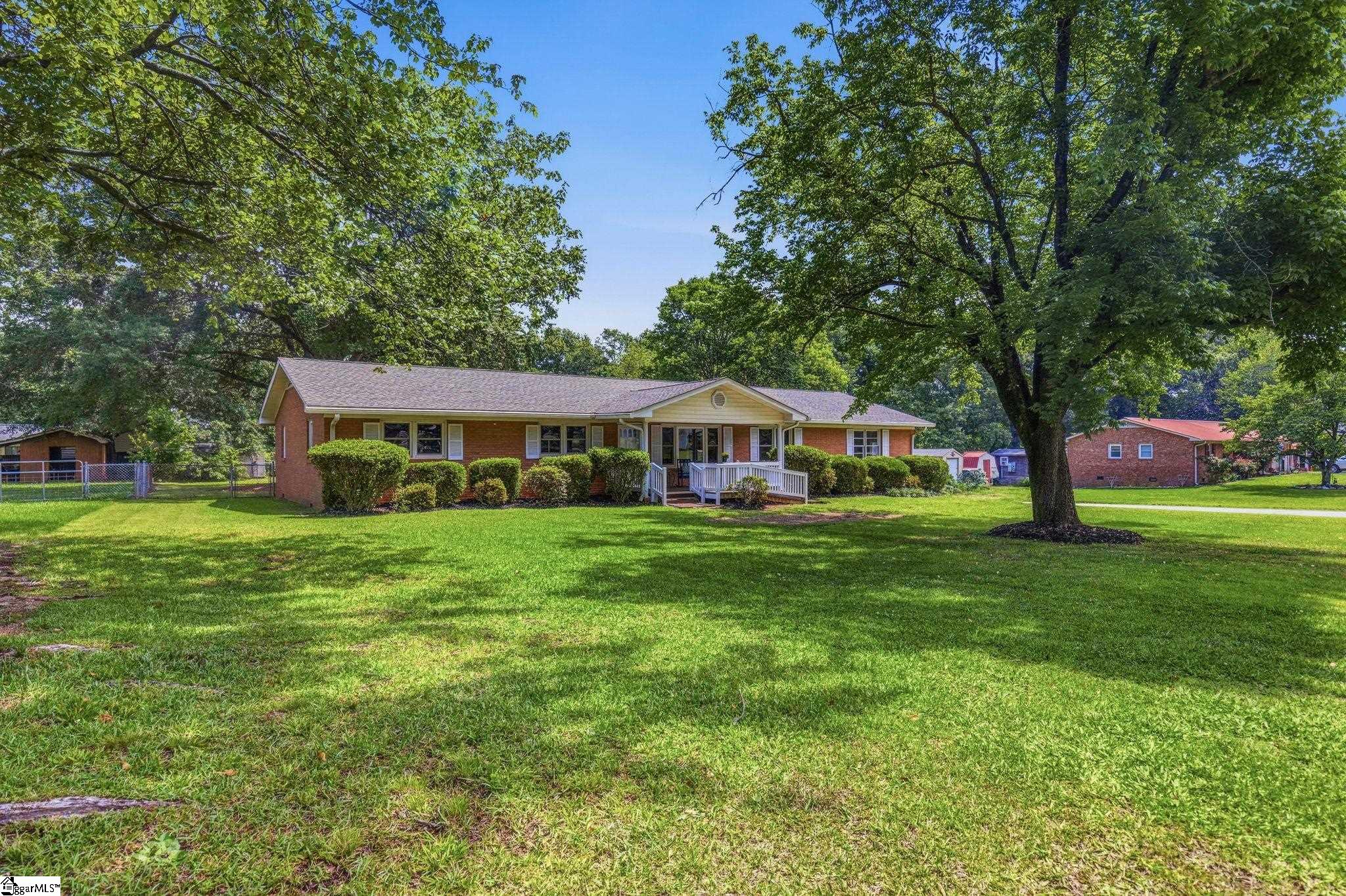 202 Flatwood Road Spartanburg, SC 29303