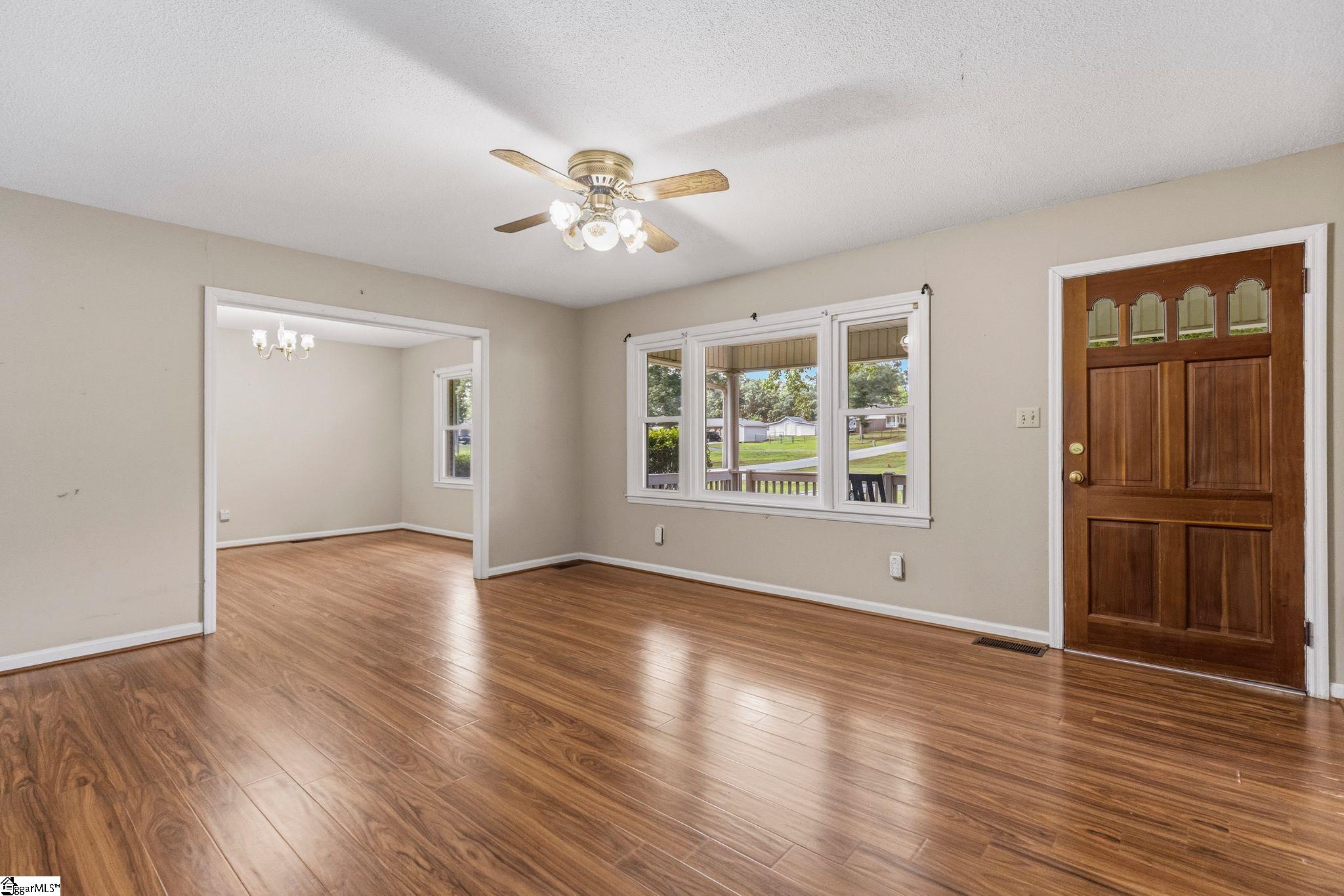 202 Flatwood Road Spartanburg, SC 29303