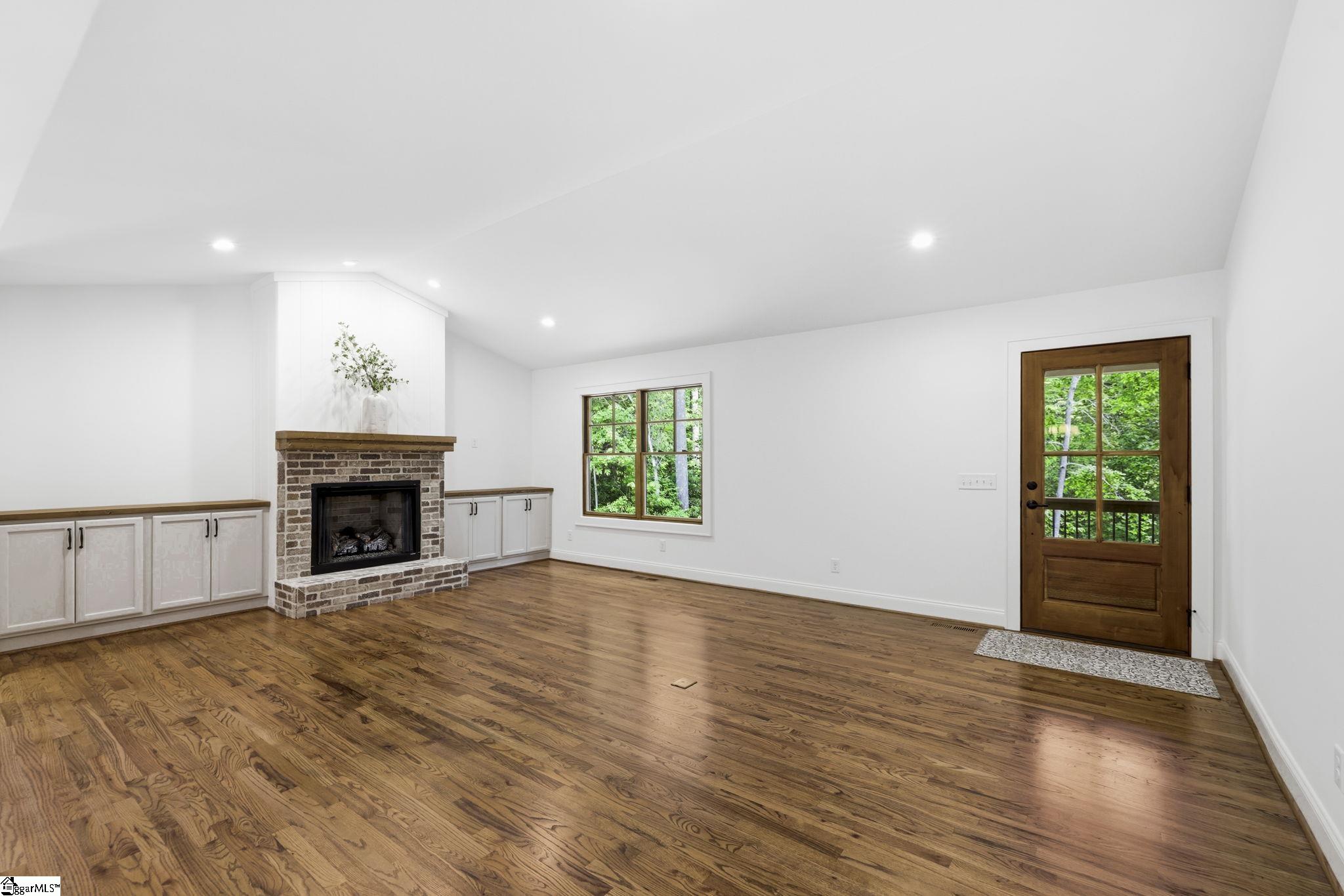 316 Big Raven Lane Saluda, NC 28773