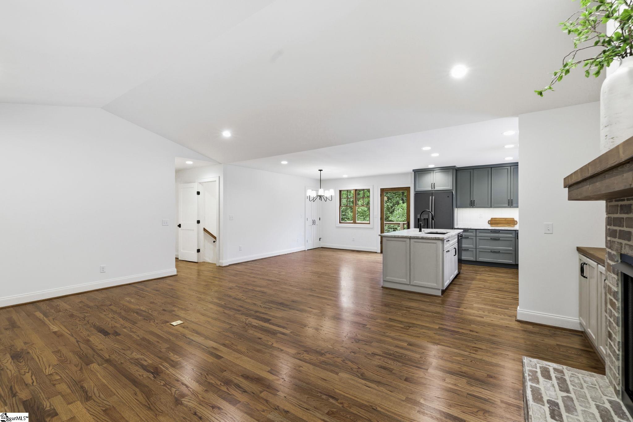 316 Big Raven Lane Saluda, NC 28773