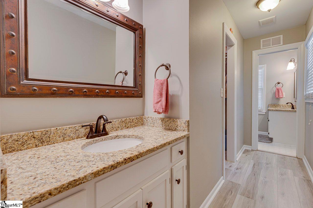 302 Sagramore Lane Simpsonville, SC 29681