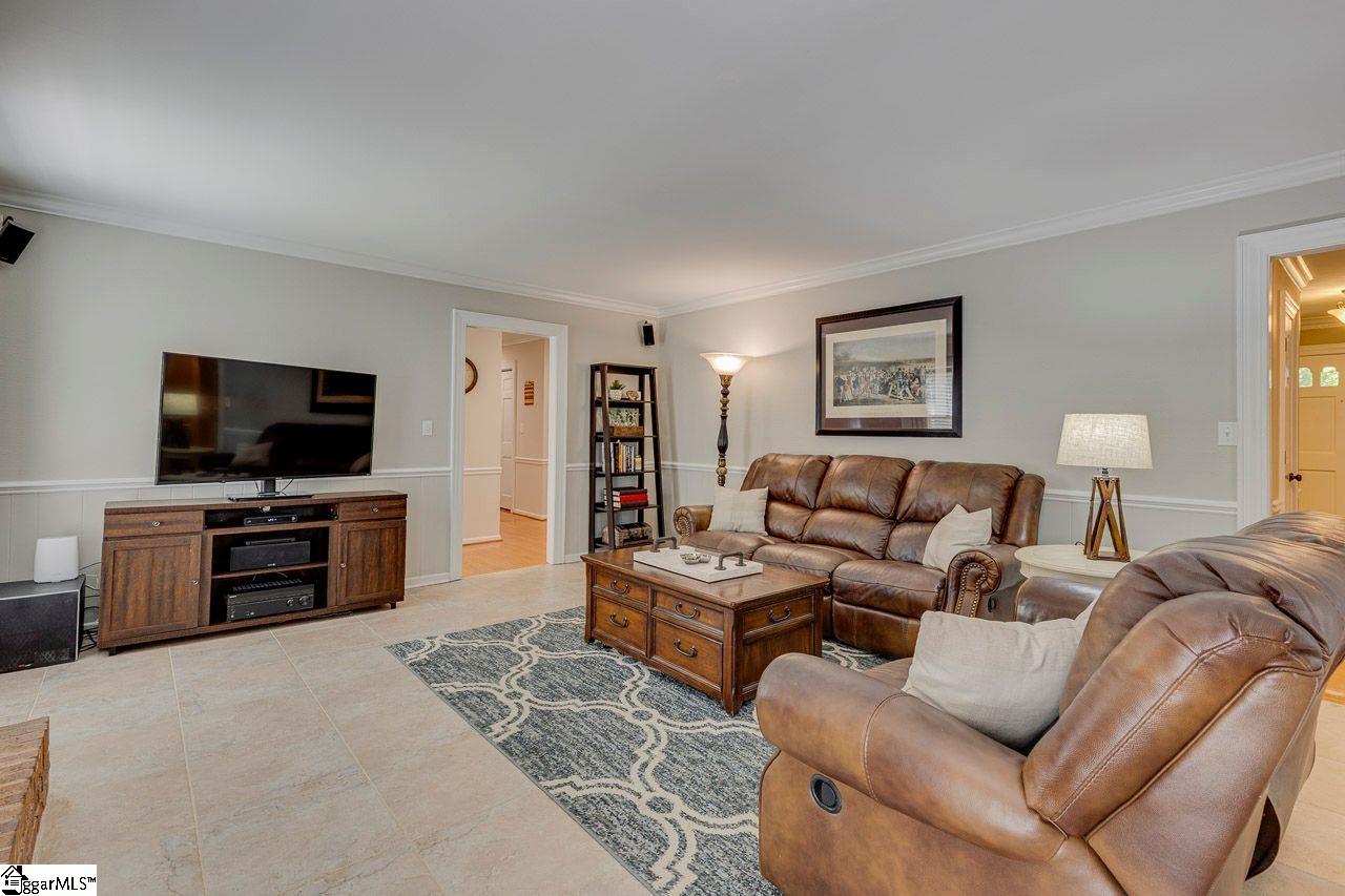 302 Sagramore Lane Simpsonville, SC 29681