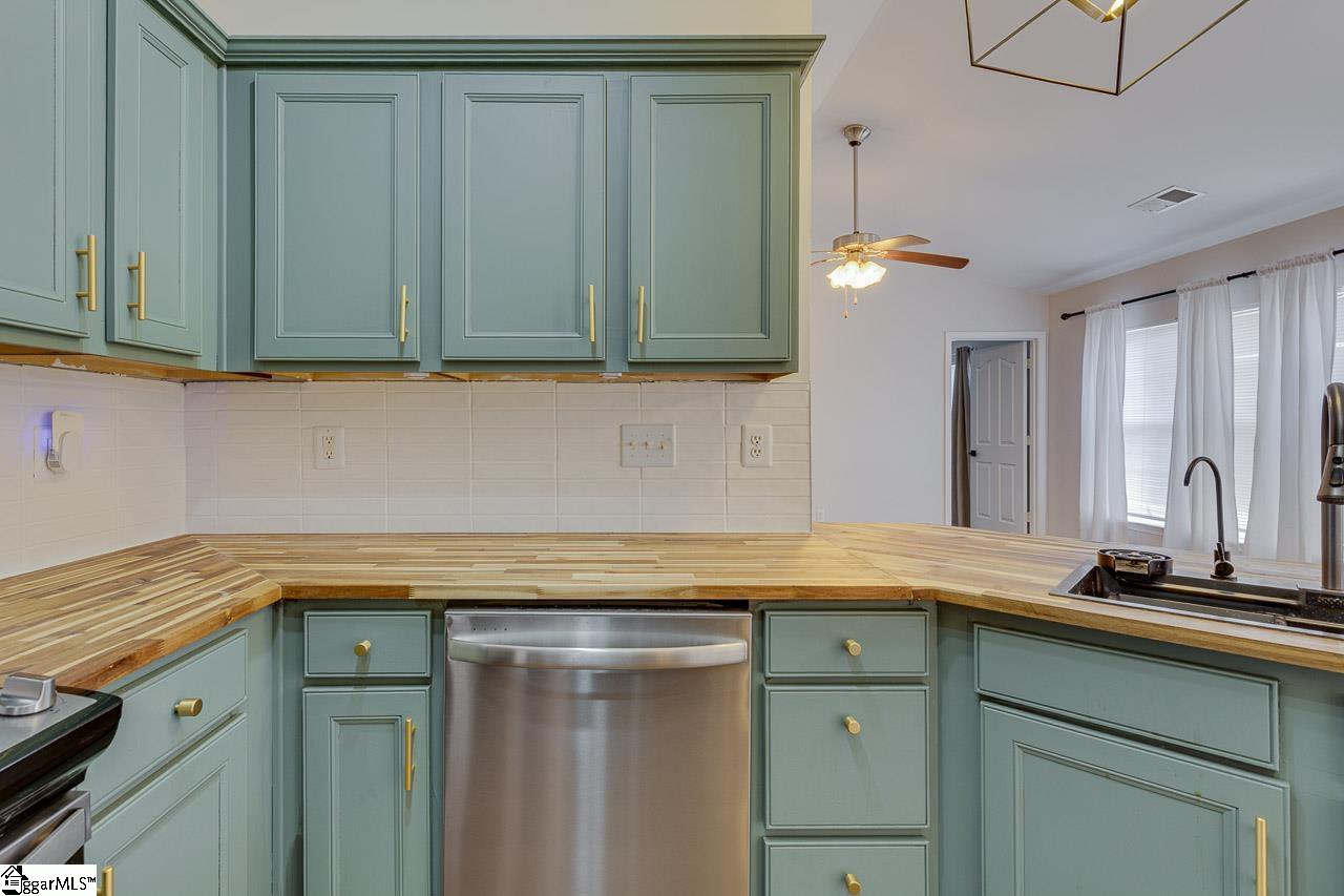 6 Brimfield Court Greenville, SC 29605