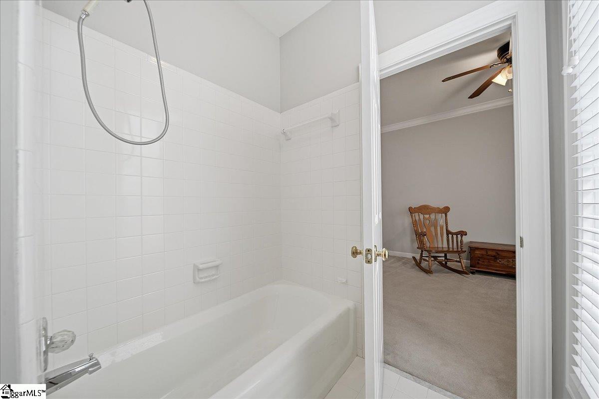 6 Greenview Drive Greenville, SC 29609