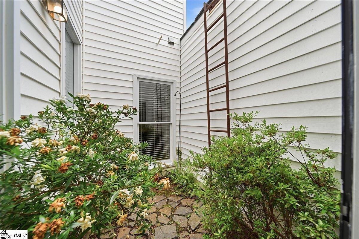 6 Greenview Drive Greenville, SC 29609