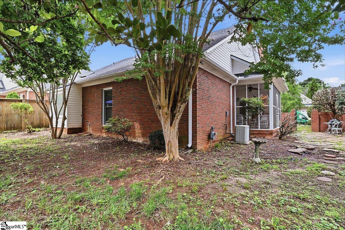 6 Greenview Drive Greenville, SC 29609