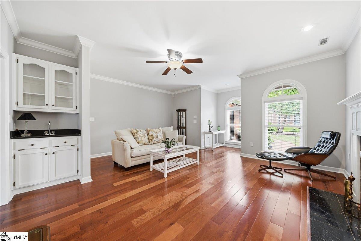 6 Greenview Drive Greenville, SC 29609