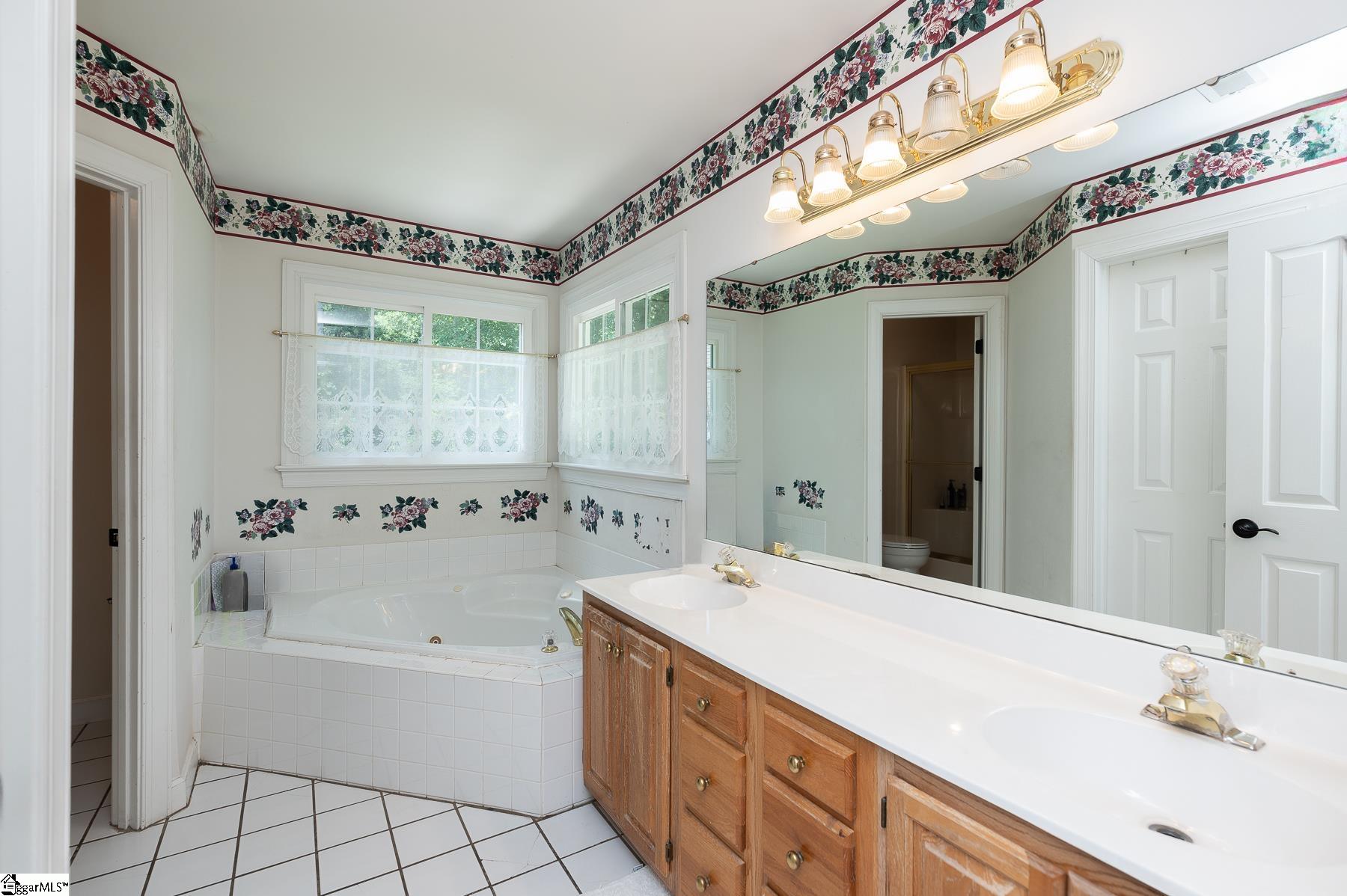 5 Indian Mound Court Simpsonville, SC 29680