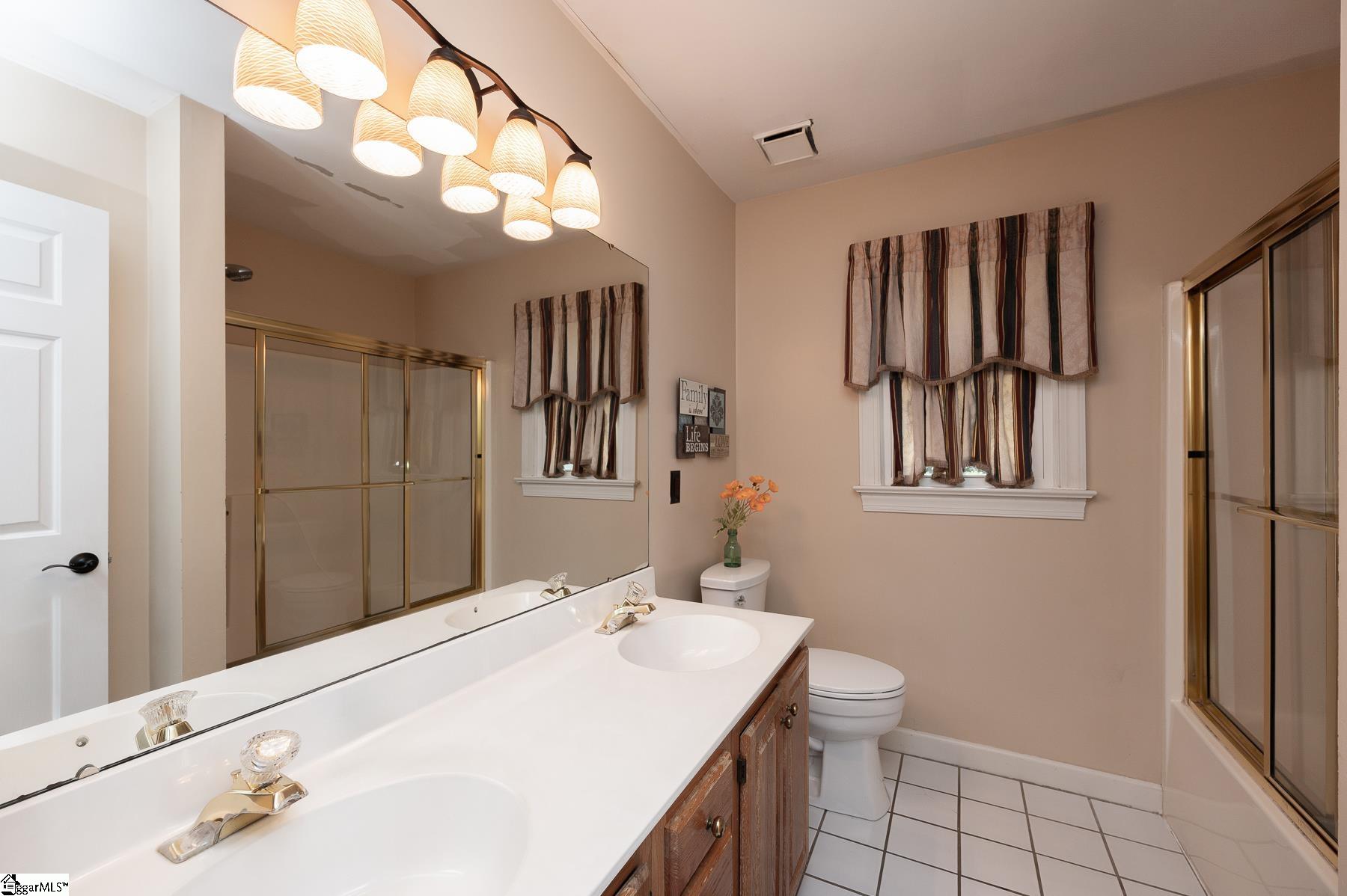 5 Indian Mound Court Simpsonville, SC 29680