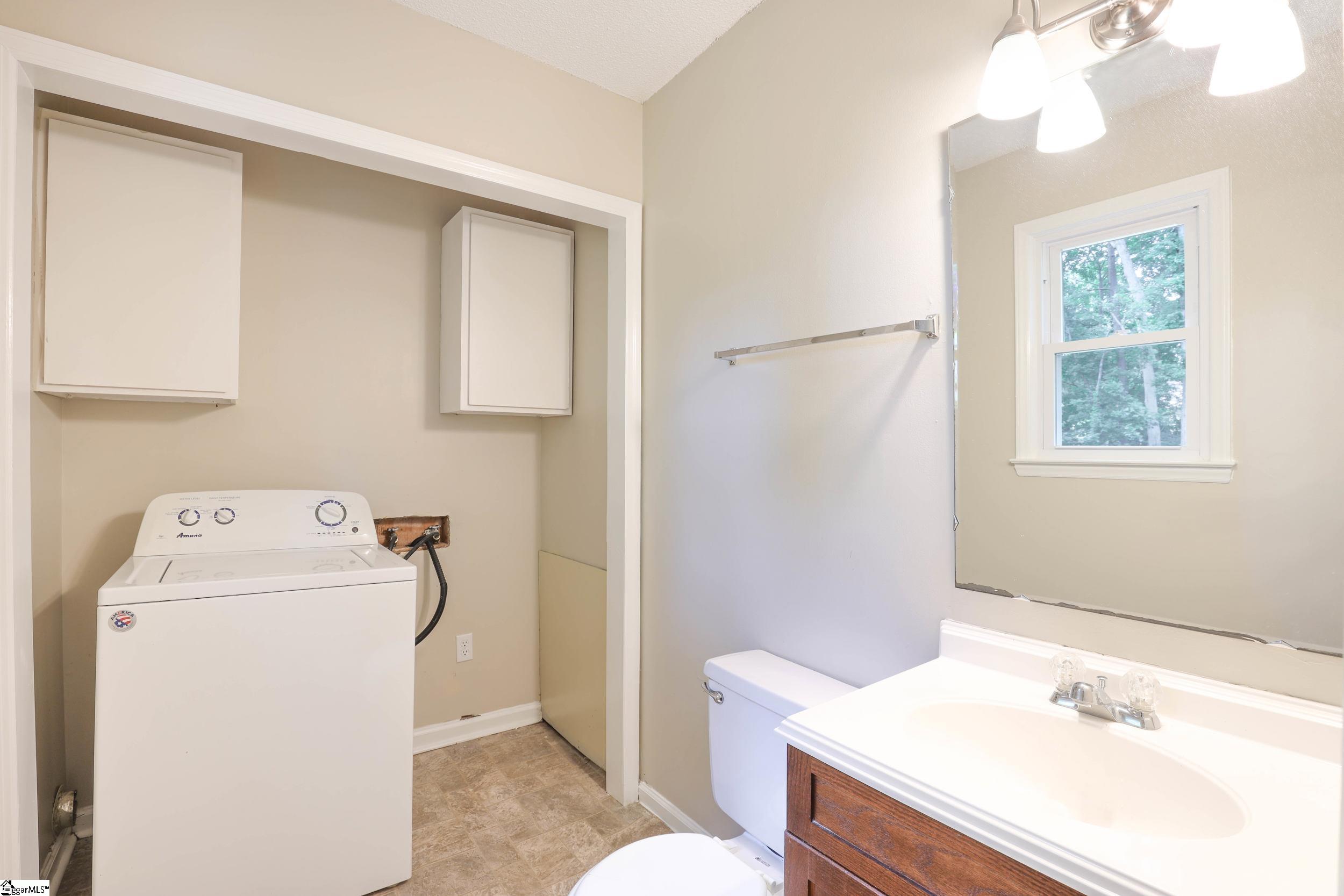 108 Rollingwood Street Central, SC 29630