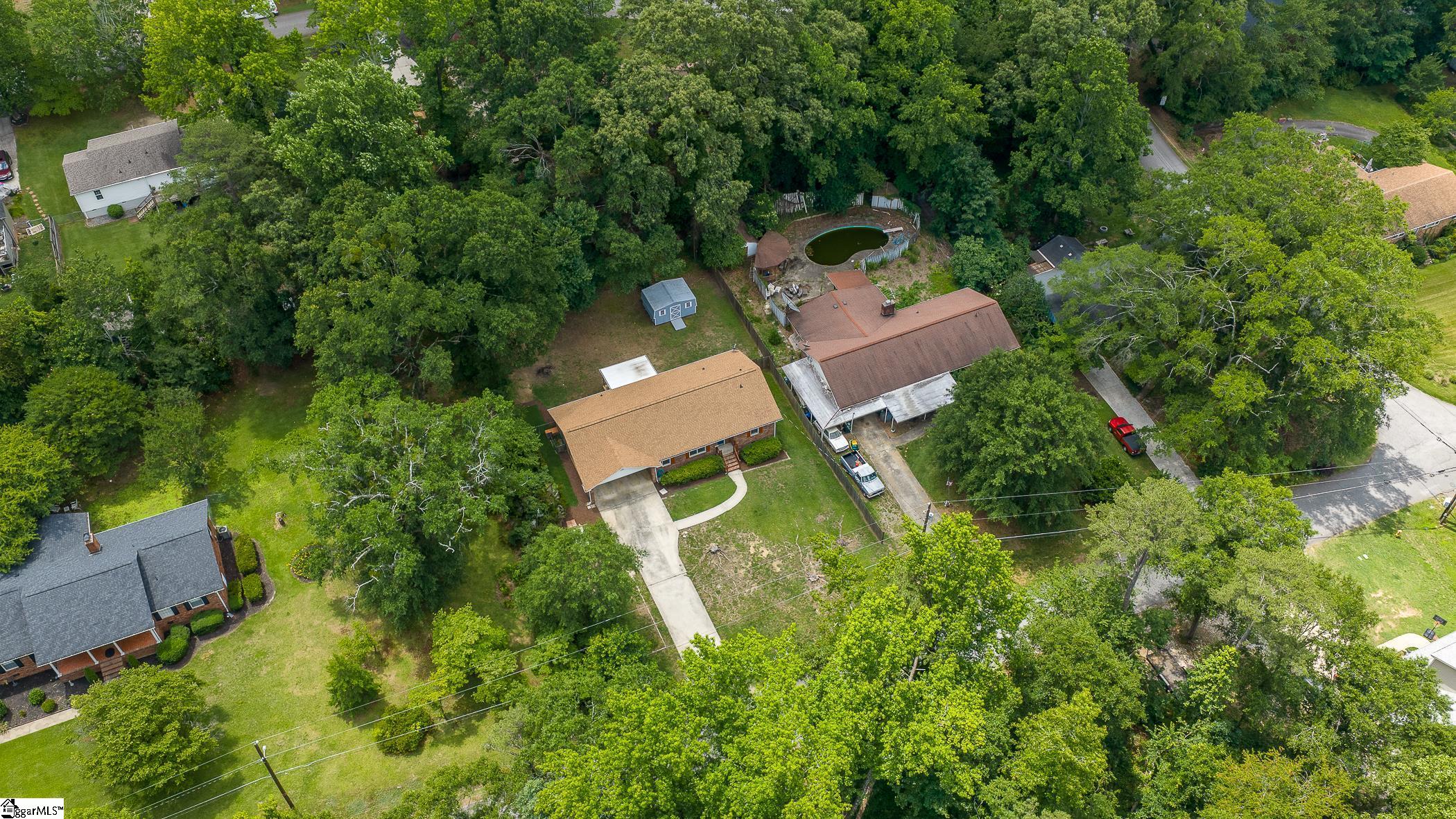 208 Pinewood Drive Taylors, SC 29687