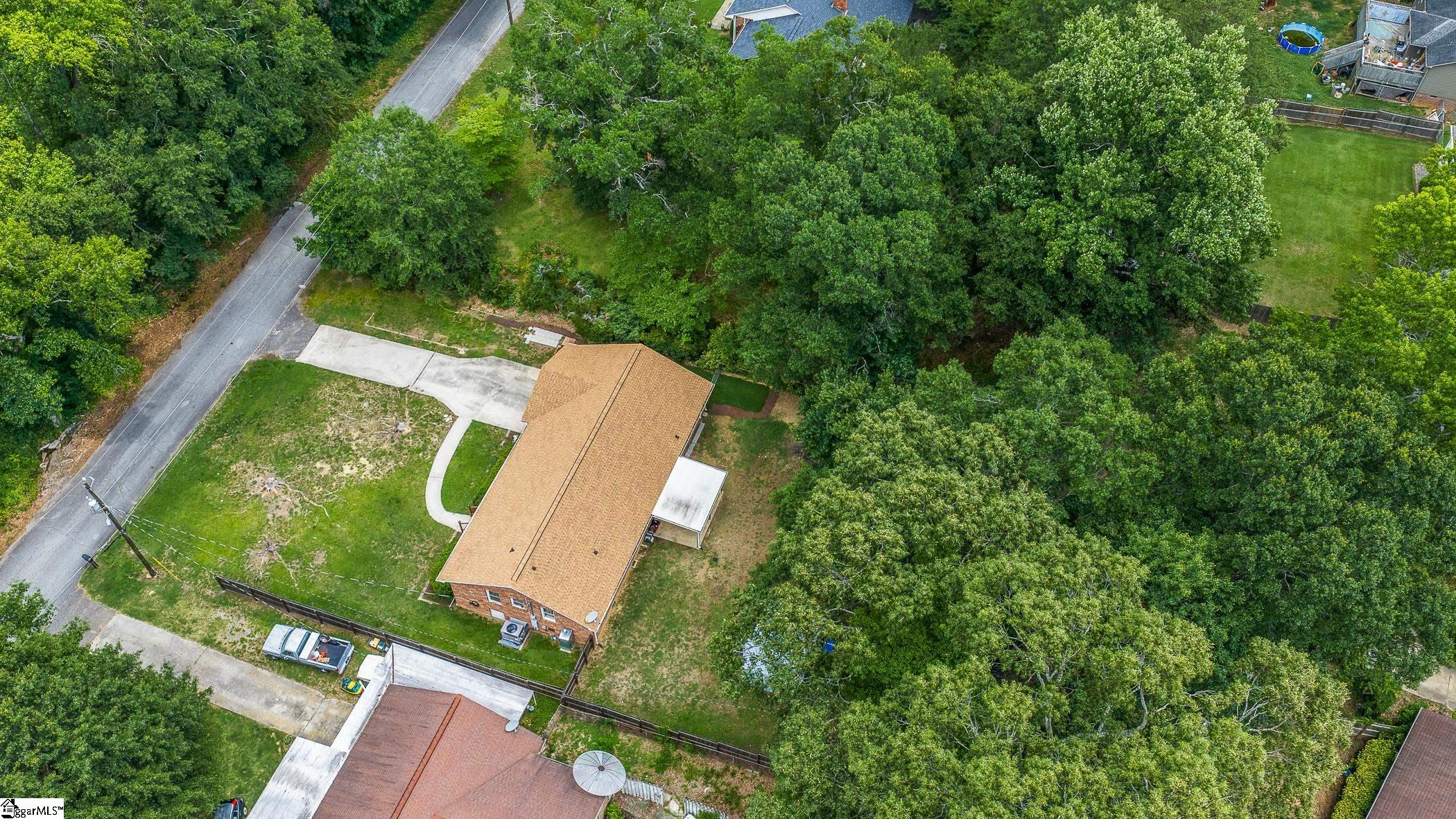 208 Pinewood Drive Taylors, SC 29687