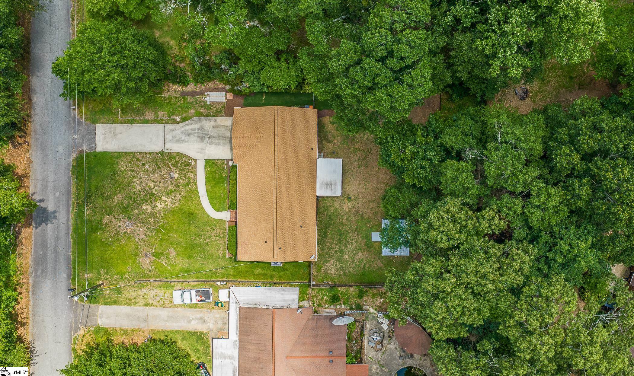 208 Pinewood Drive Taylors, SC 29687