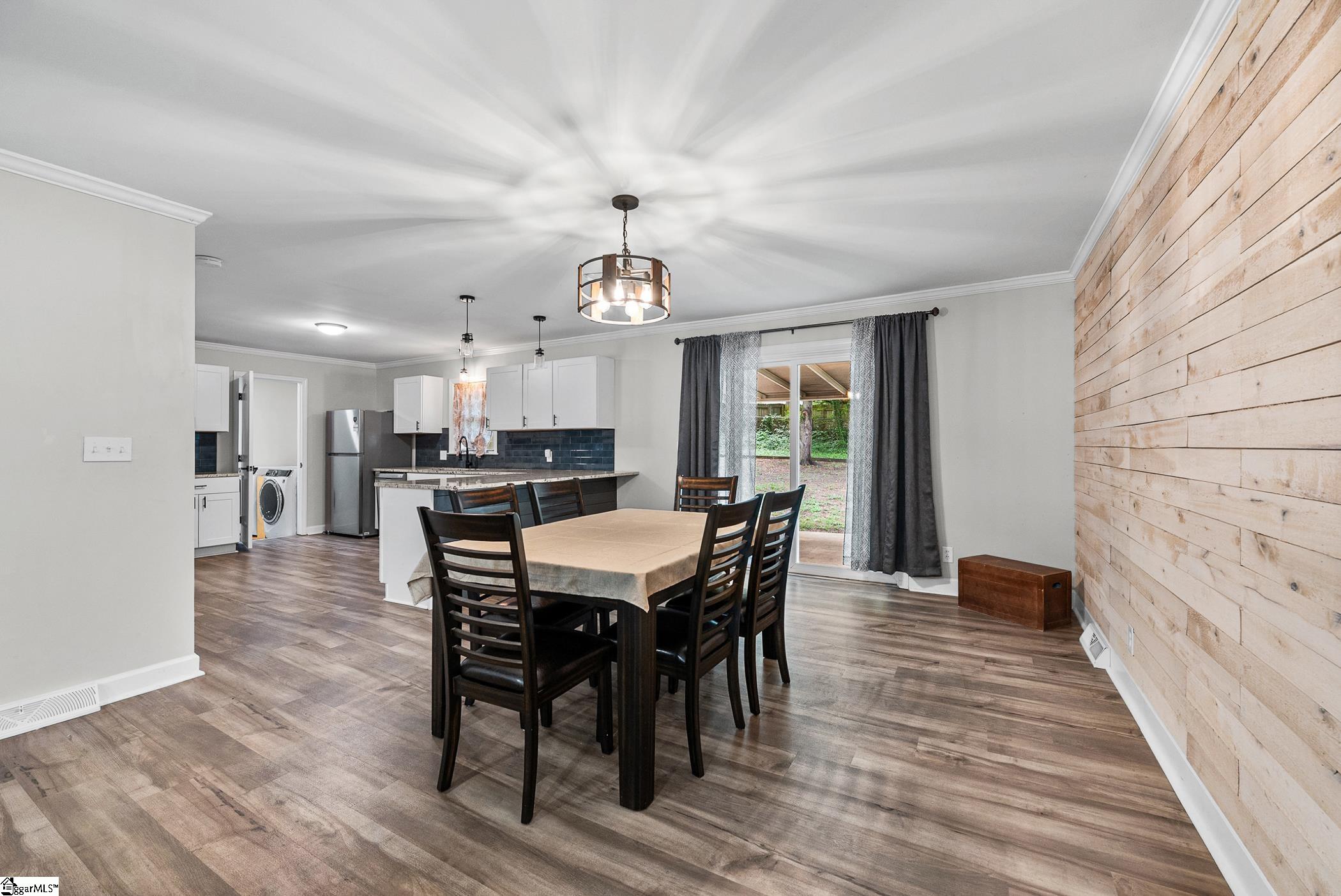 208 Pinewood Drive Taylors, SC 29687