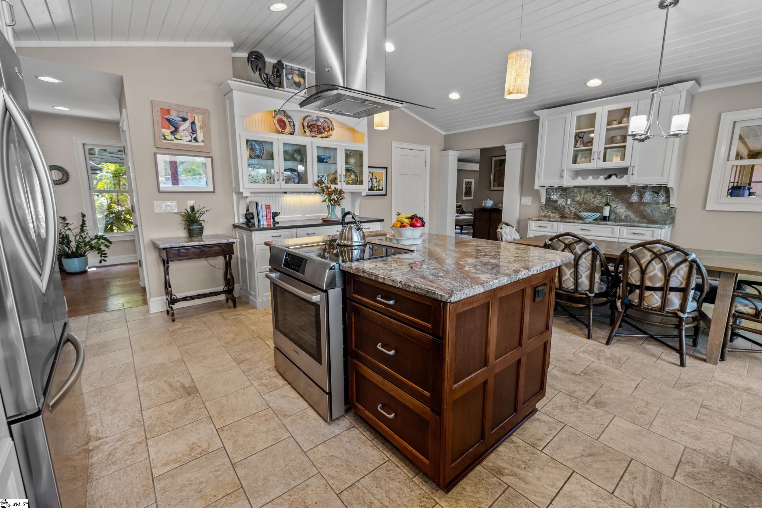 5 Lighthouse Court Salem, SC 29676