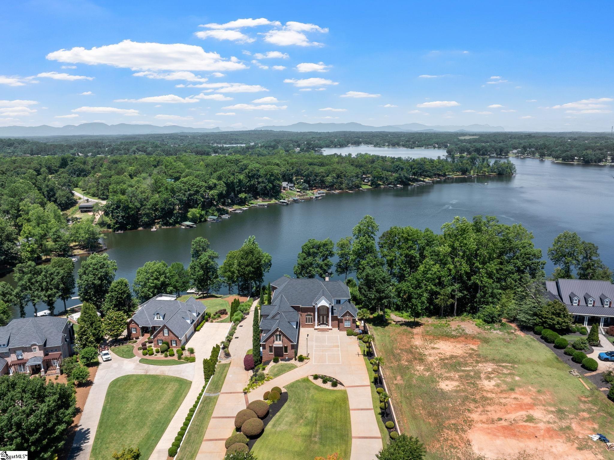 204 E Caledonia Court Inman, SC 29349