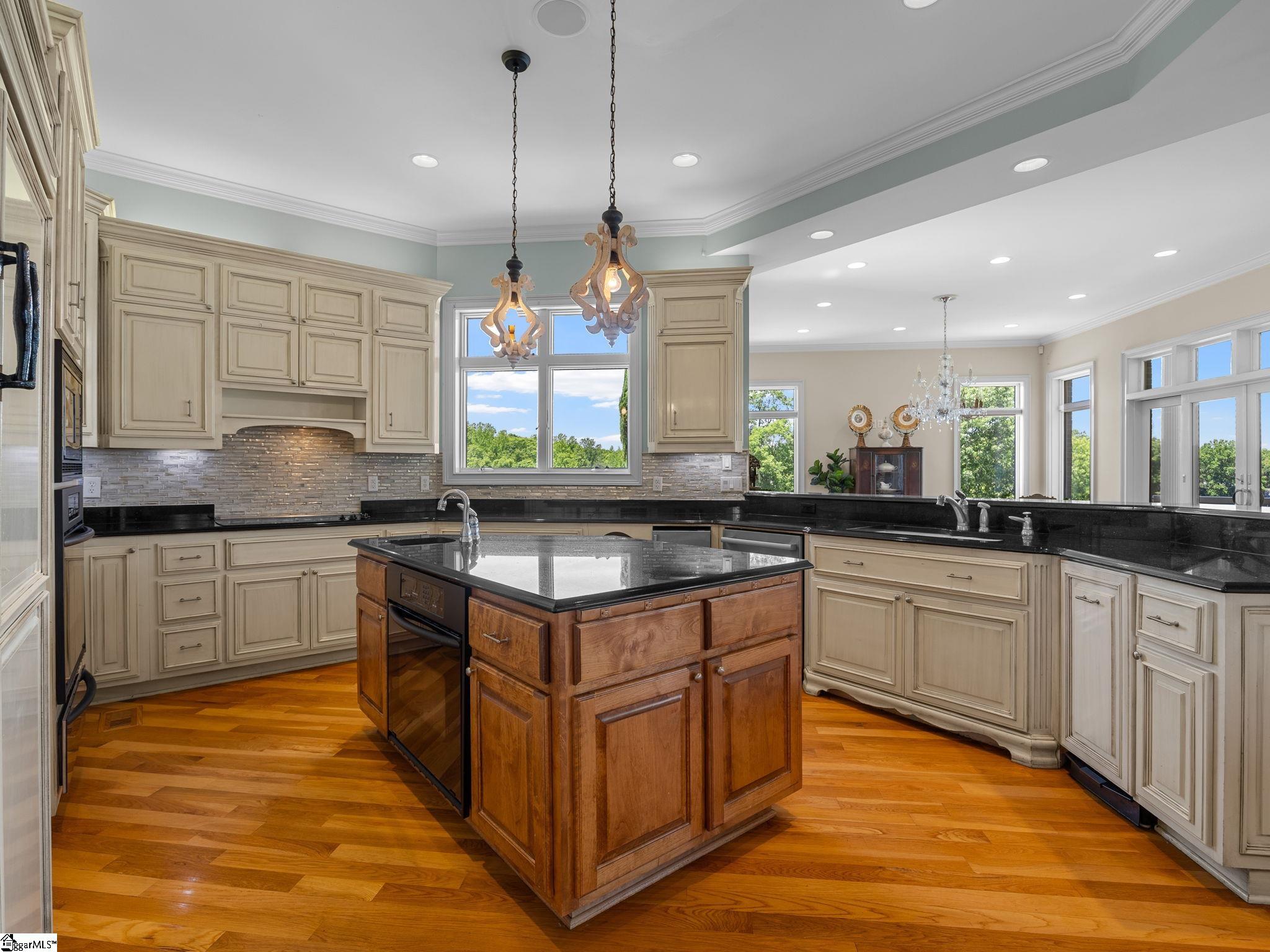 204 E Caledonia Court Inman, SC 29349
