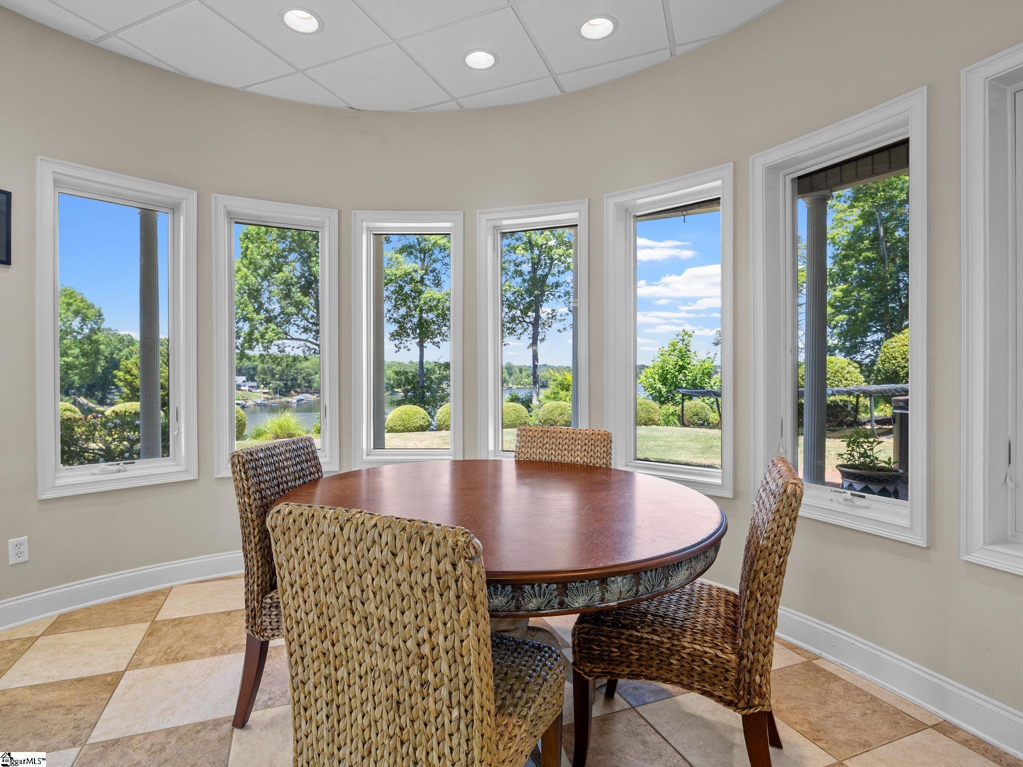 204 E Caledonia Court Inman, SC 29349