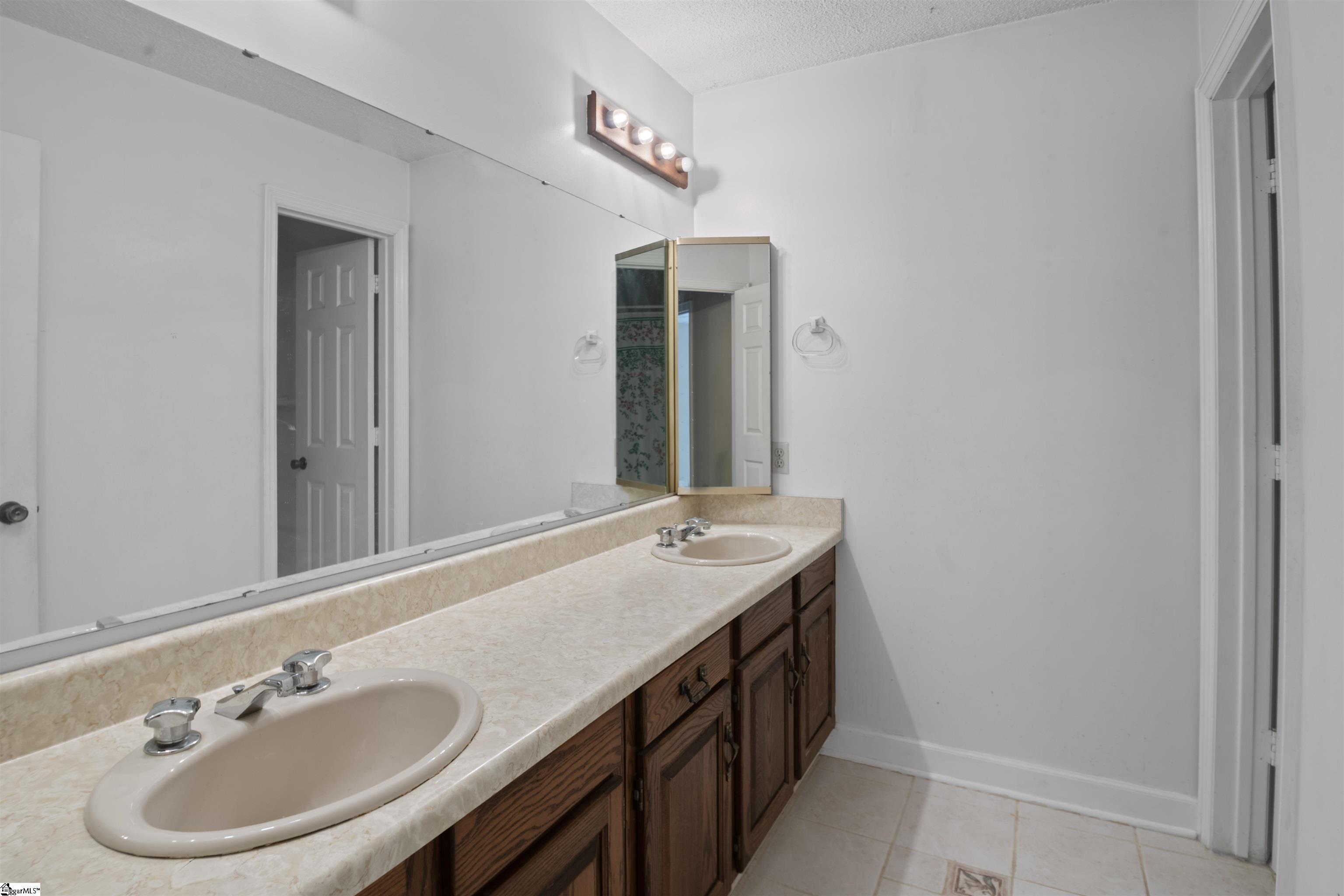 128 Milford Bridge Lane Easley, SC 29640
