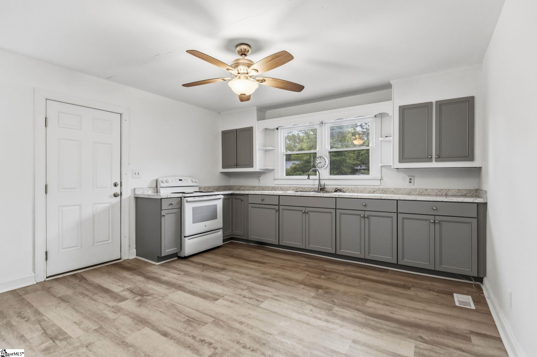 13 Walnut Lane Travelers Rest, SC 29690
