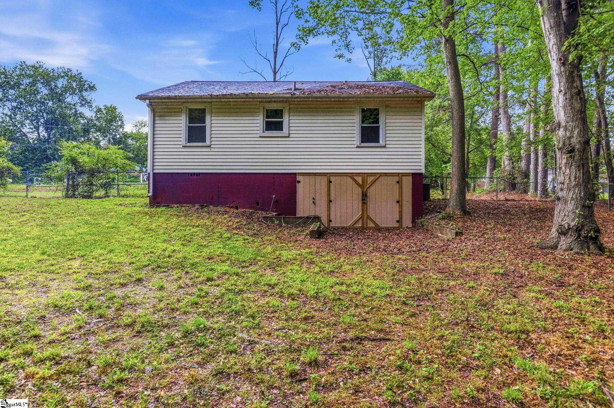 13 Walnut Lane Travelers Rest, SC 29690