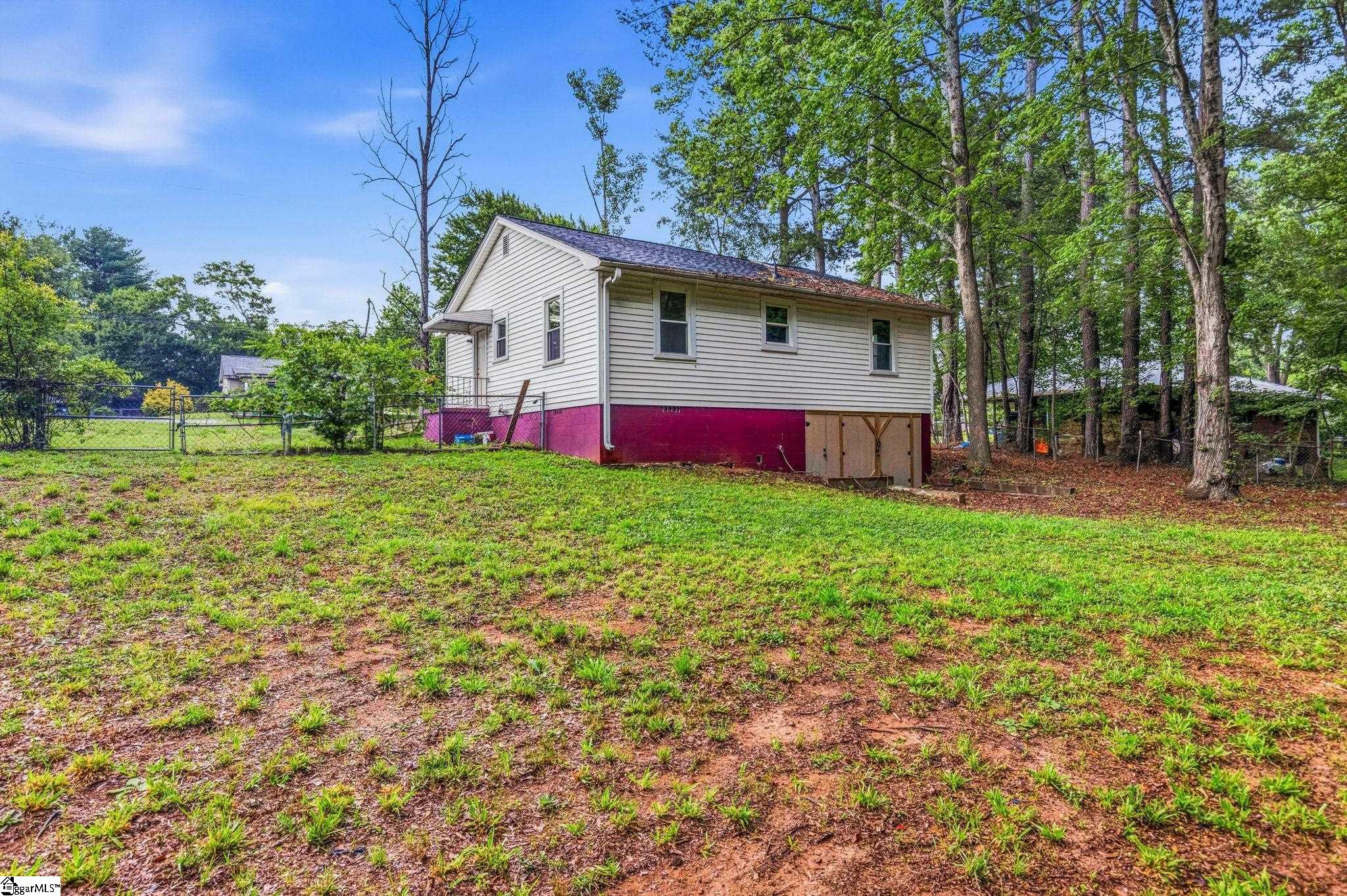 13 Walnut Lane Travelers Rest, SC 29690