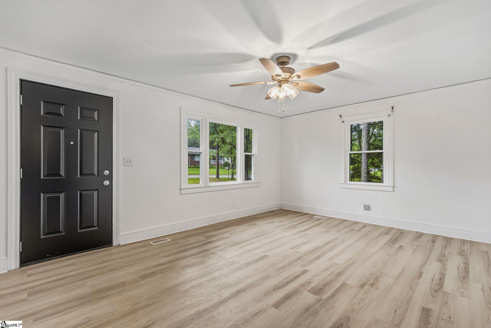 13 Walnut Lane Travelers Rest, SC 29690