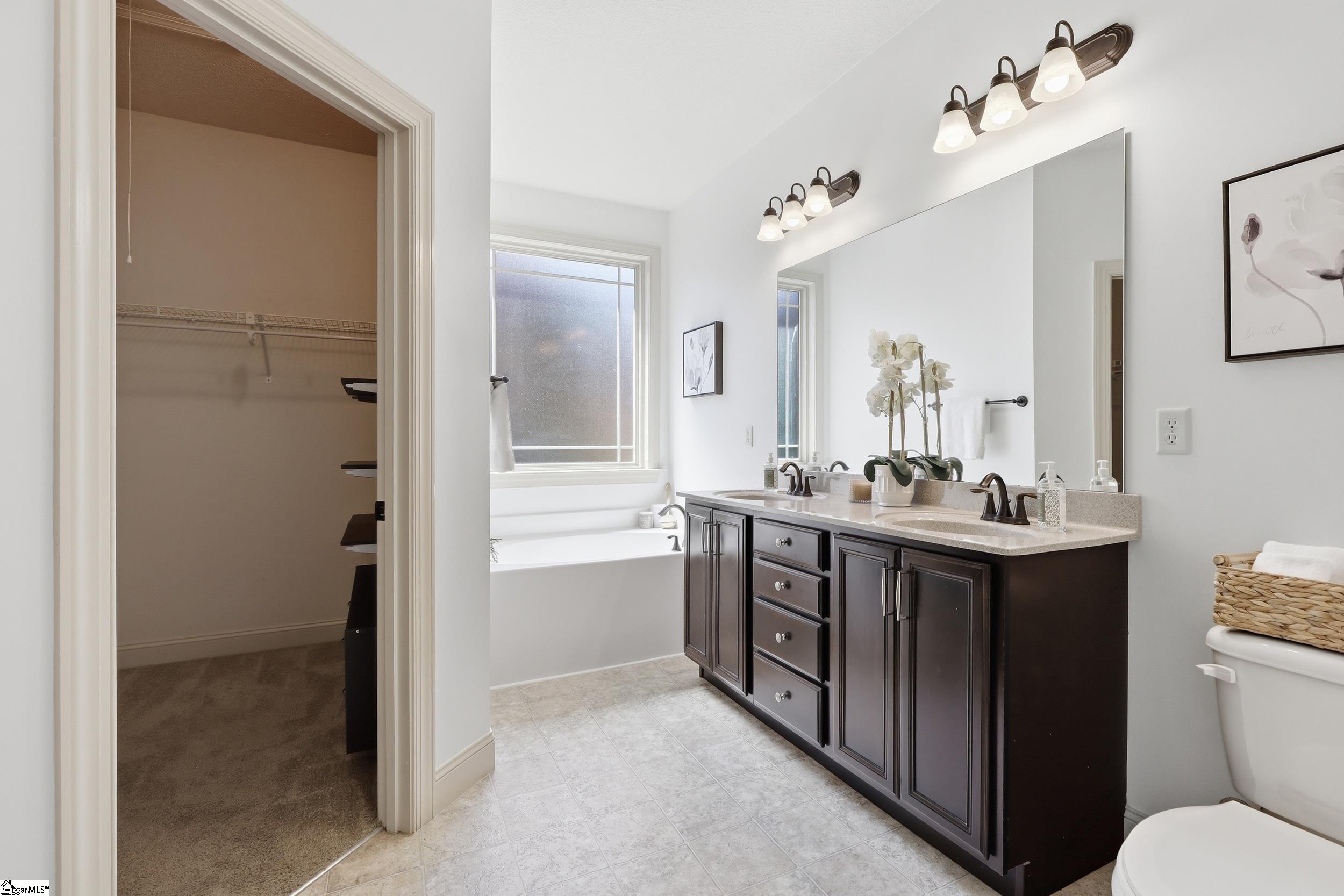 4 Litten Way Greenville, SC 29615