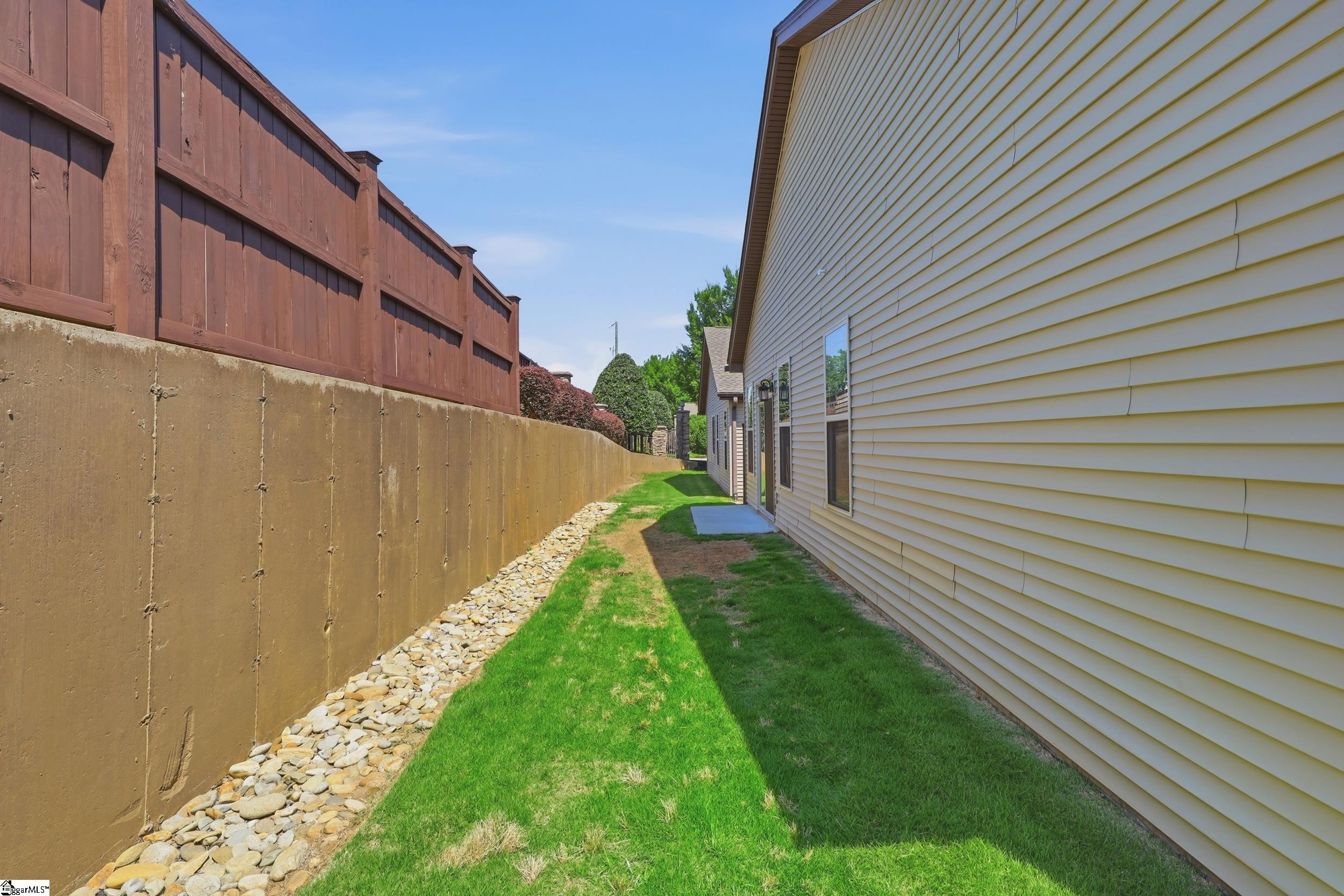 4 Litten Way Greenville, SC 29615