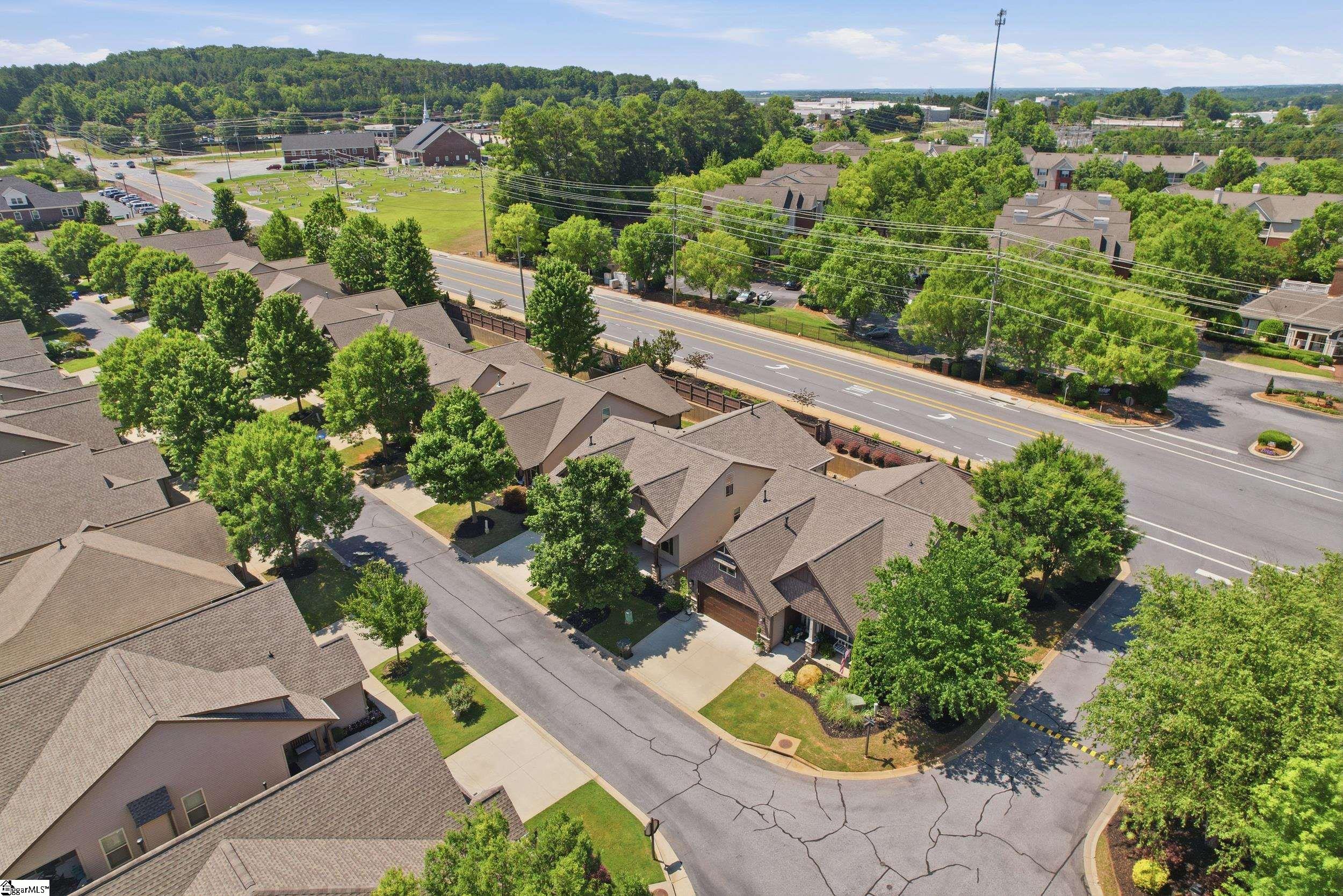 4 Litten Way Greenville, SC 29615