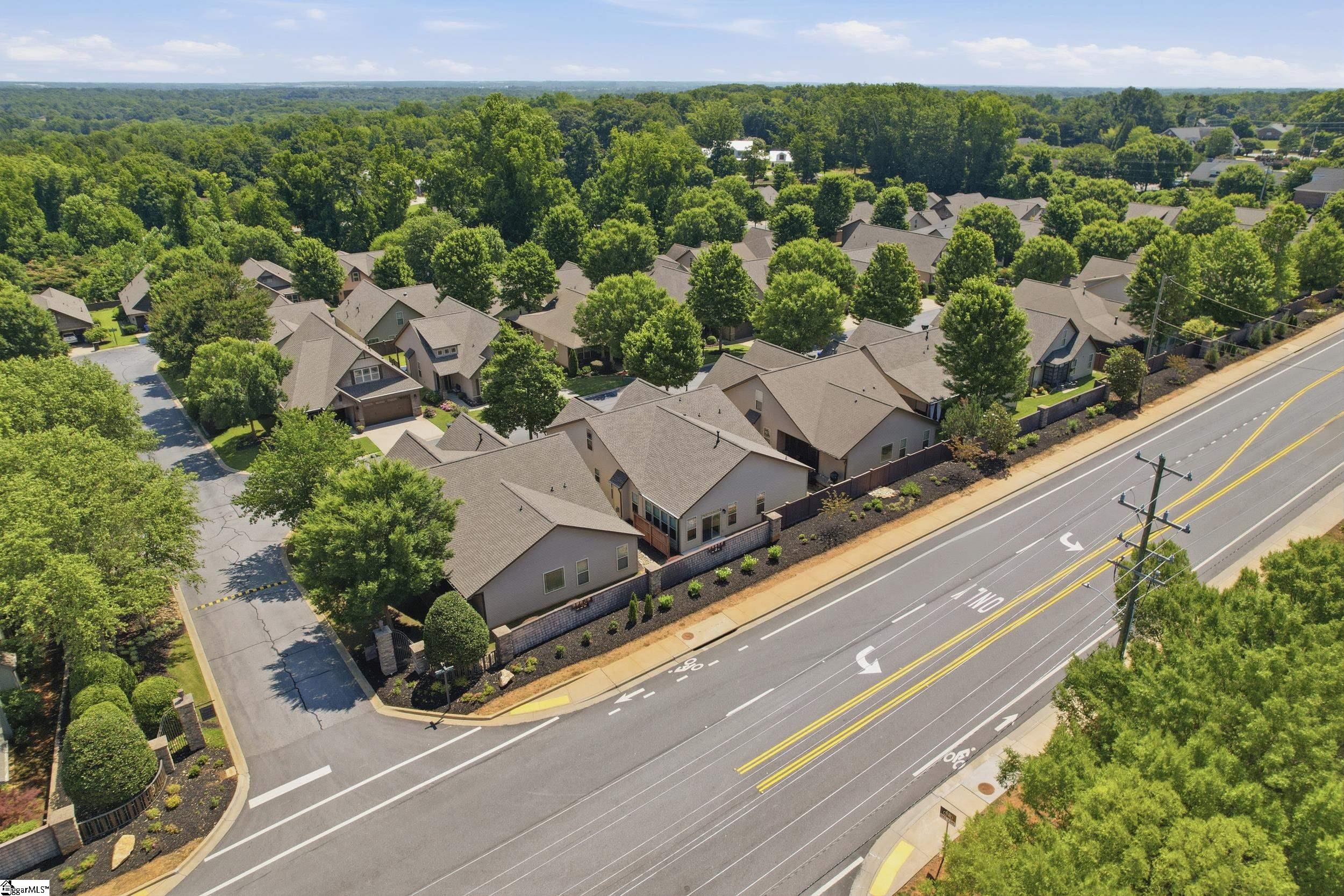 4 Litten Way Greenville, SC 29615