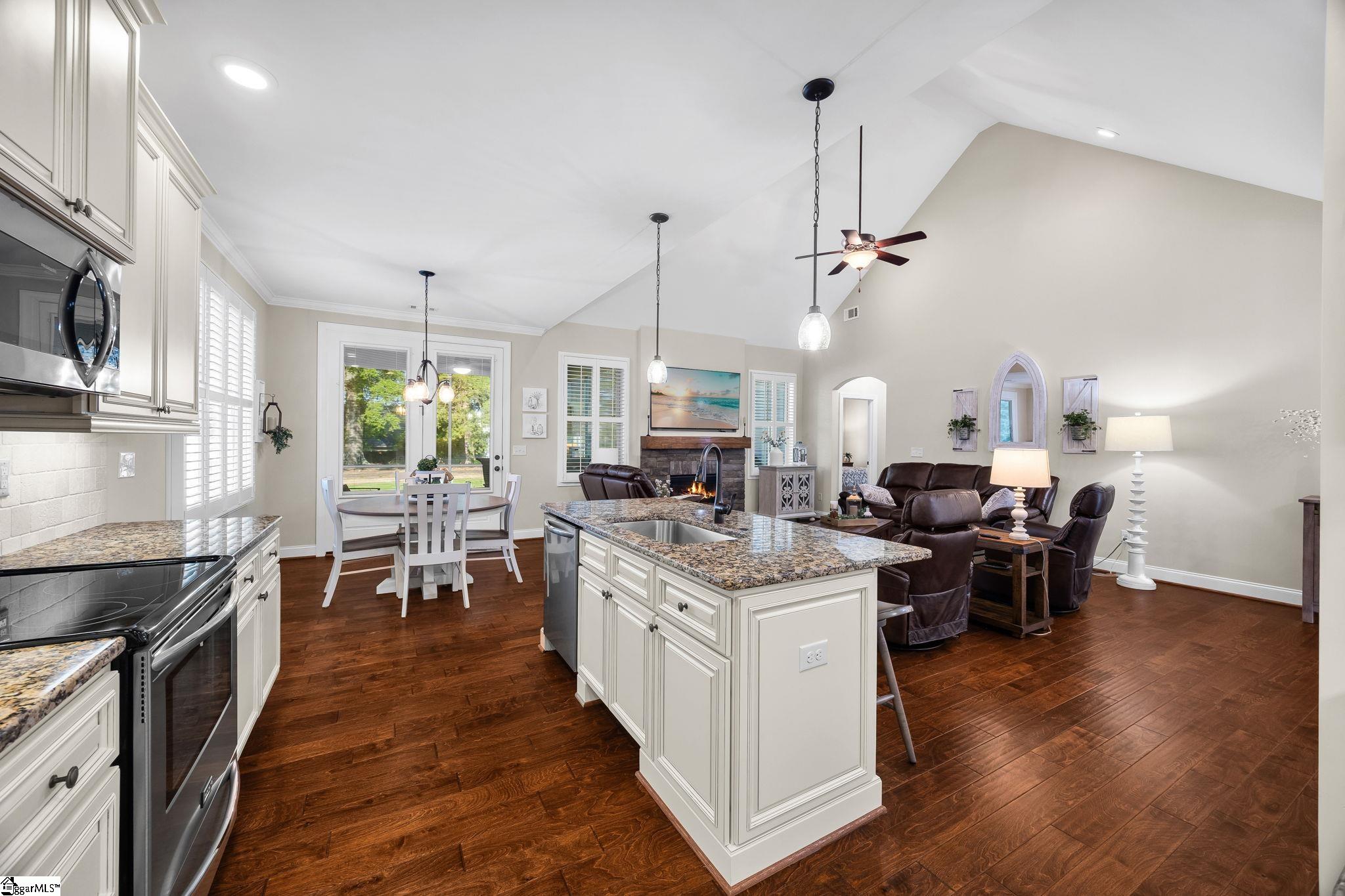 104 Sunlit Drive Simpsonville, SC 29680