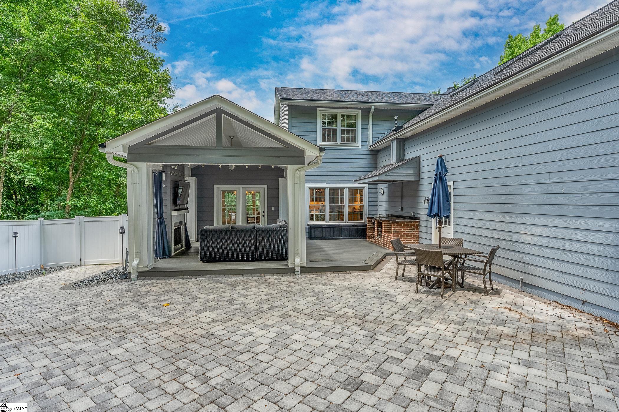 118 Leesburg Peak Greer, SC 29651