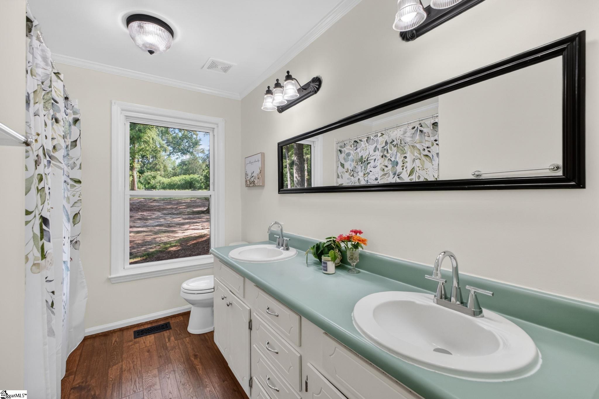 618 Racetrack Road Woodruff, SC 29388