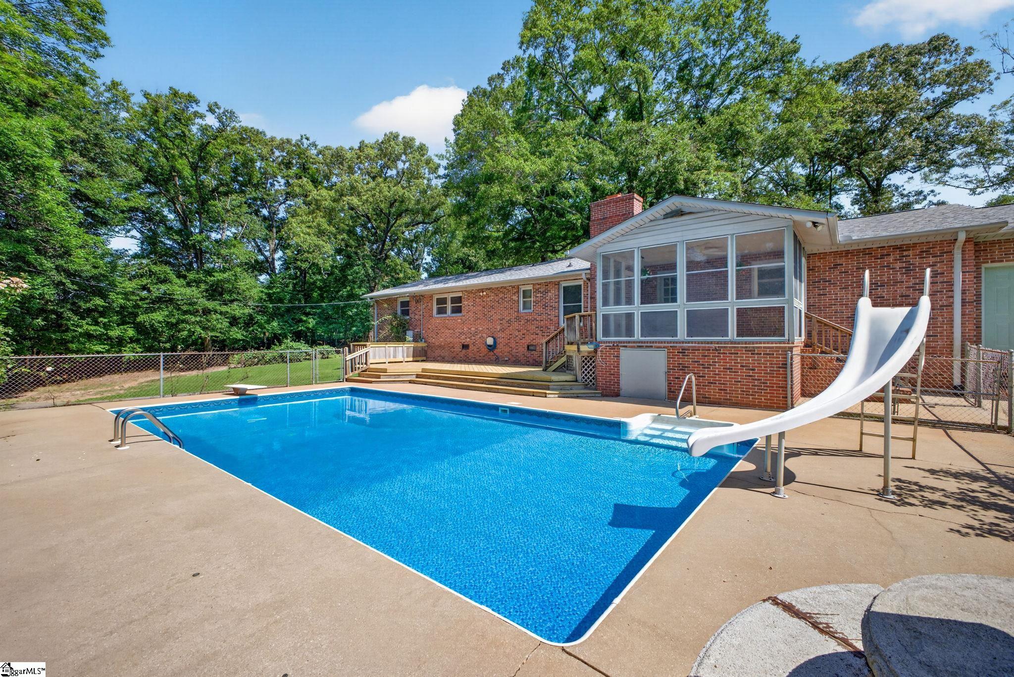 618 Racetrack Road Woodruff, SC 29388