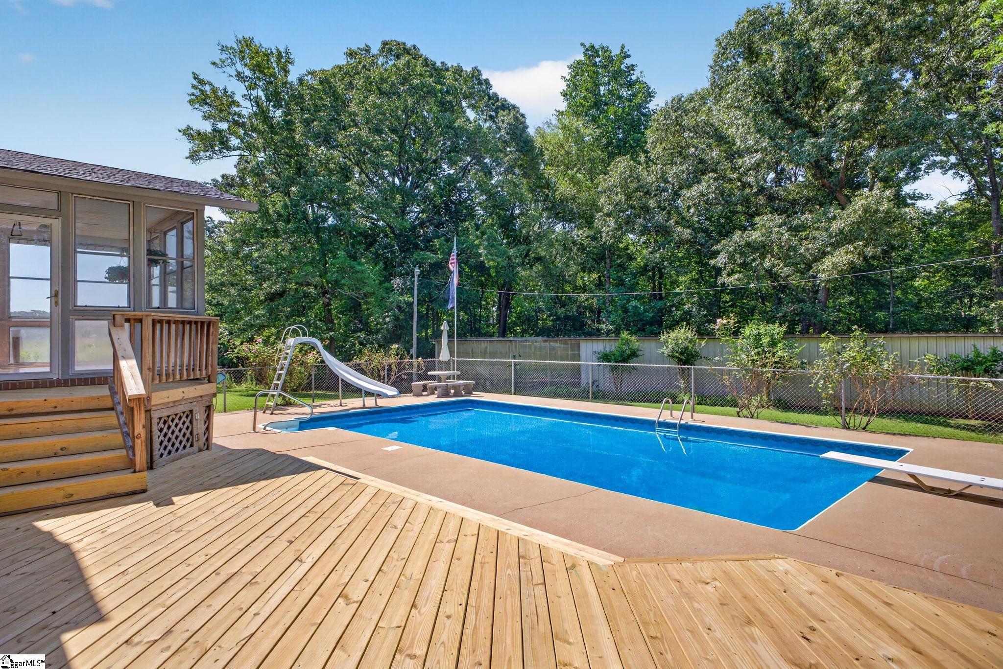 618 Racetrack Road Woodruff, SC 29388